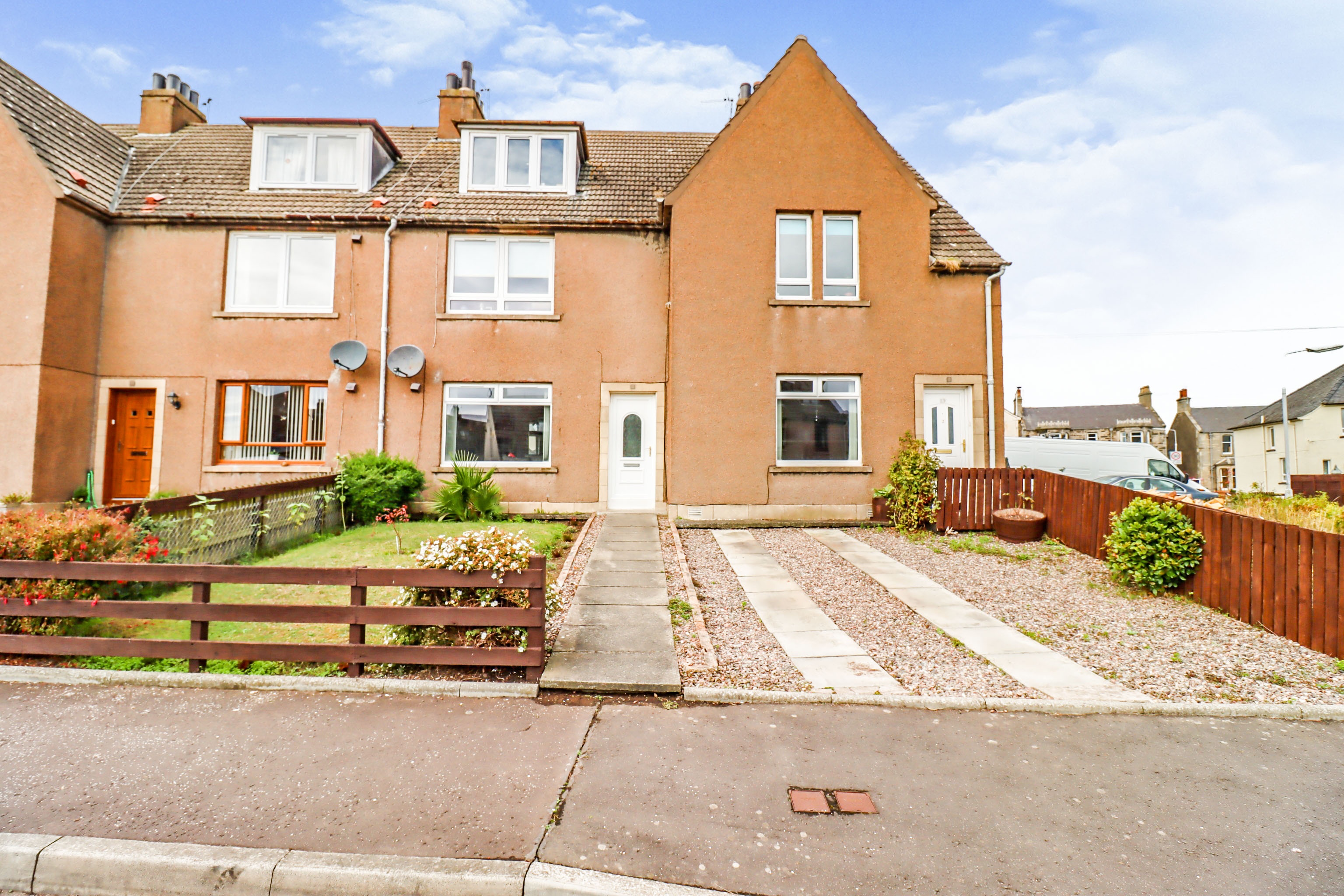 3 bedroom ground floor flat for sale in St. Abbs Crescent, Pittenweem, KY10 2LT
