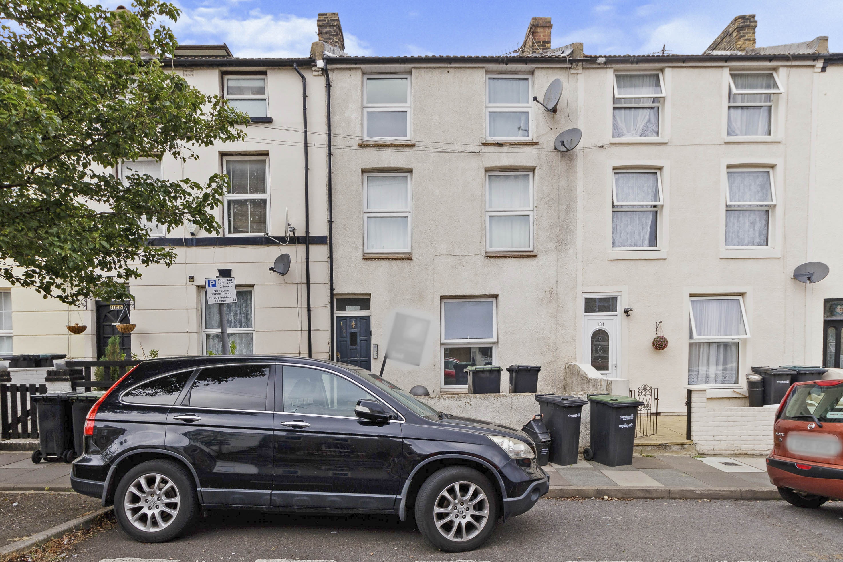 2 bedroom flat for sale in Wellington Street, Gravesend, DA12 1JE