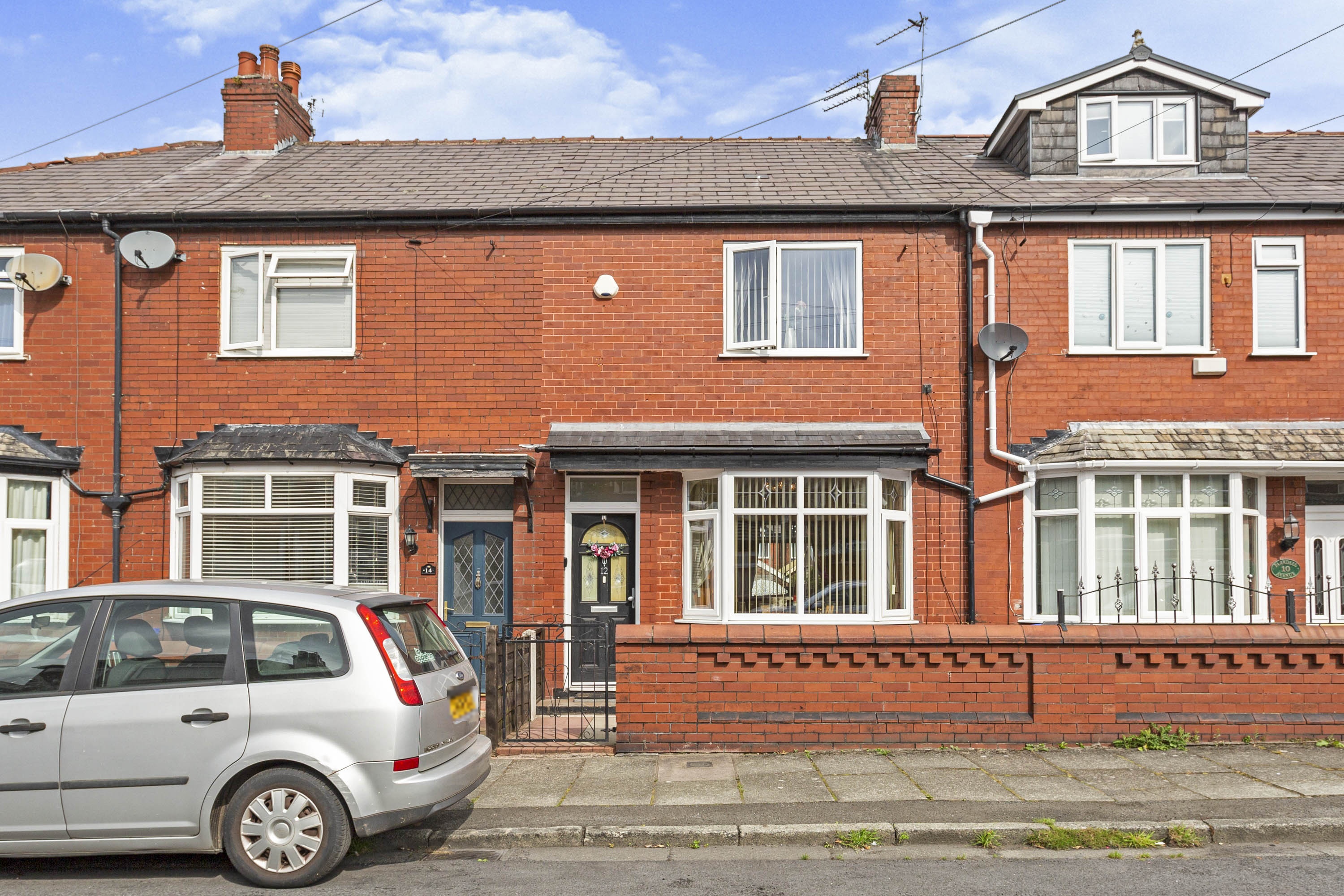 2 bedroom terraced house for sale in Parkdale Avenue, Manchester, M34 5LW