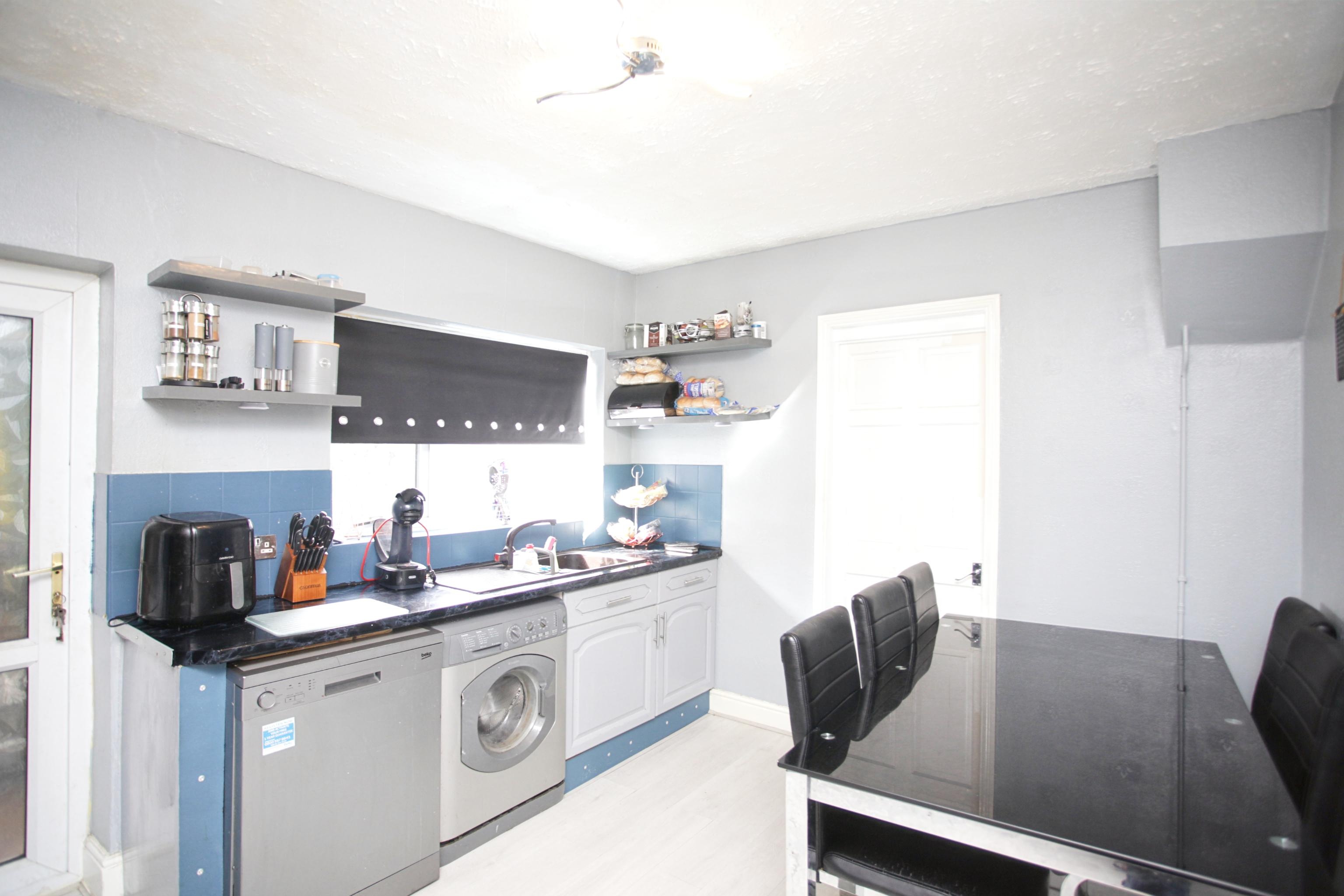 3 bedroom terraced house for sale in Pine Tree Road, Bedworth, CV12 9BQ