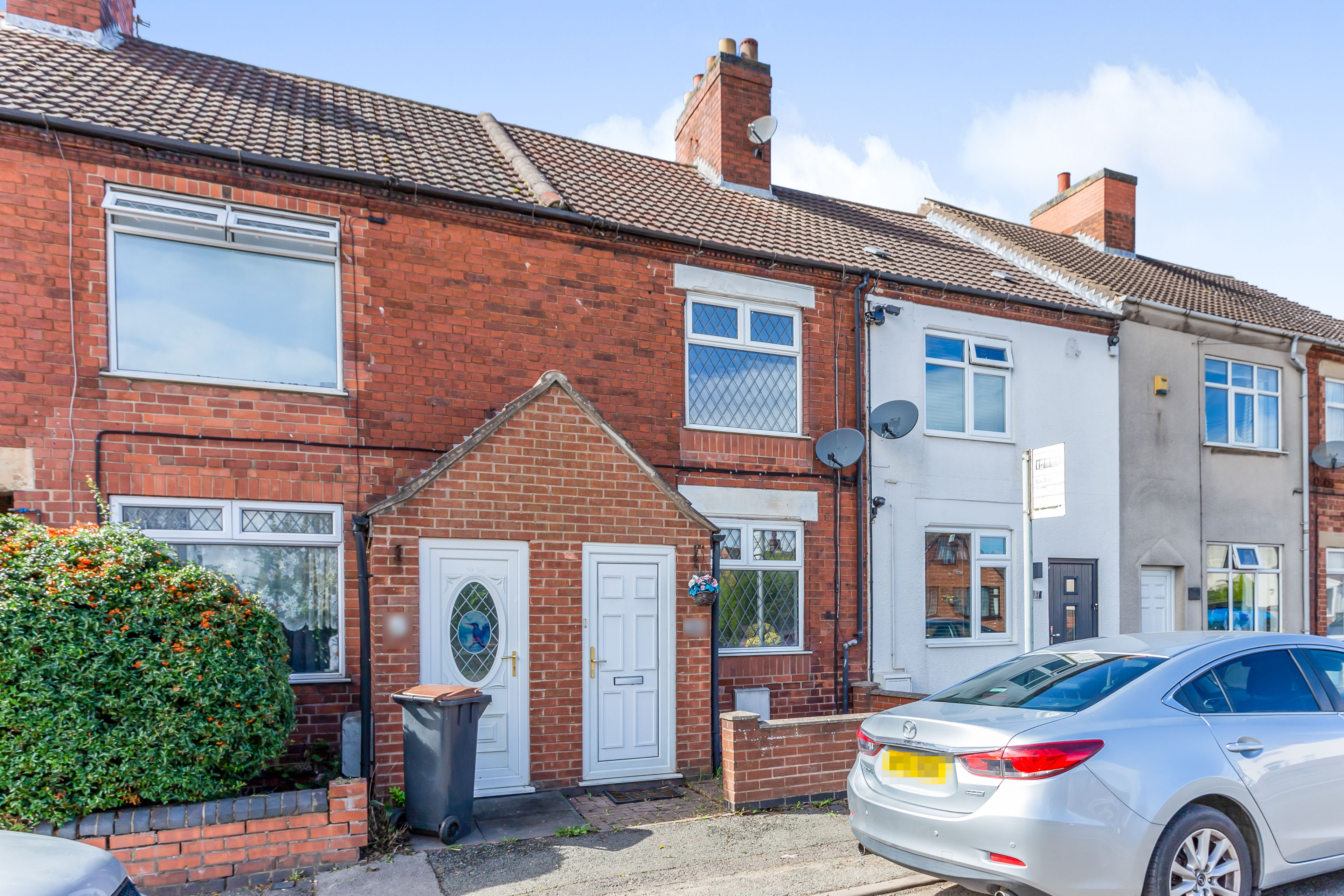 2 bedroom terraced house for sale in Swannington Road, Coalville, LE67 3NF
