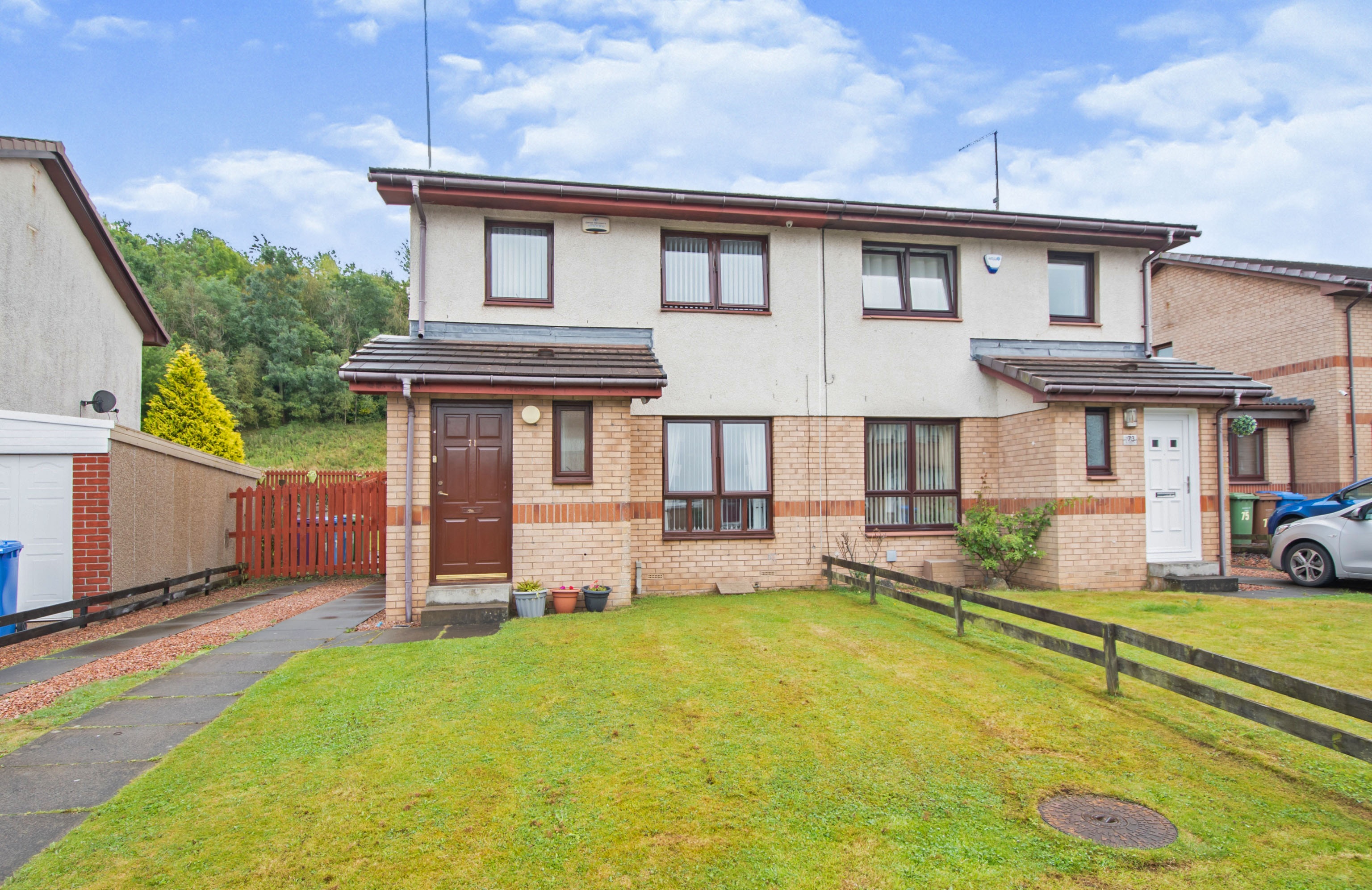 3 bedroom semidetached house for sale in Ben Vorlich Drive, Glasgow
