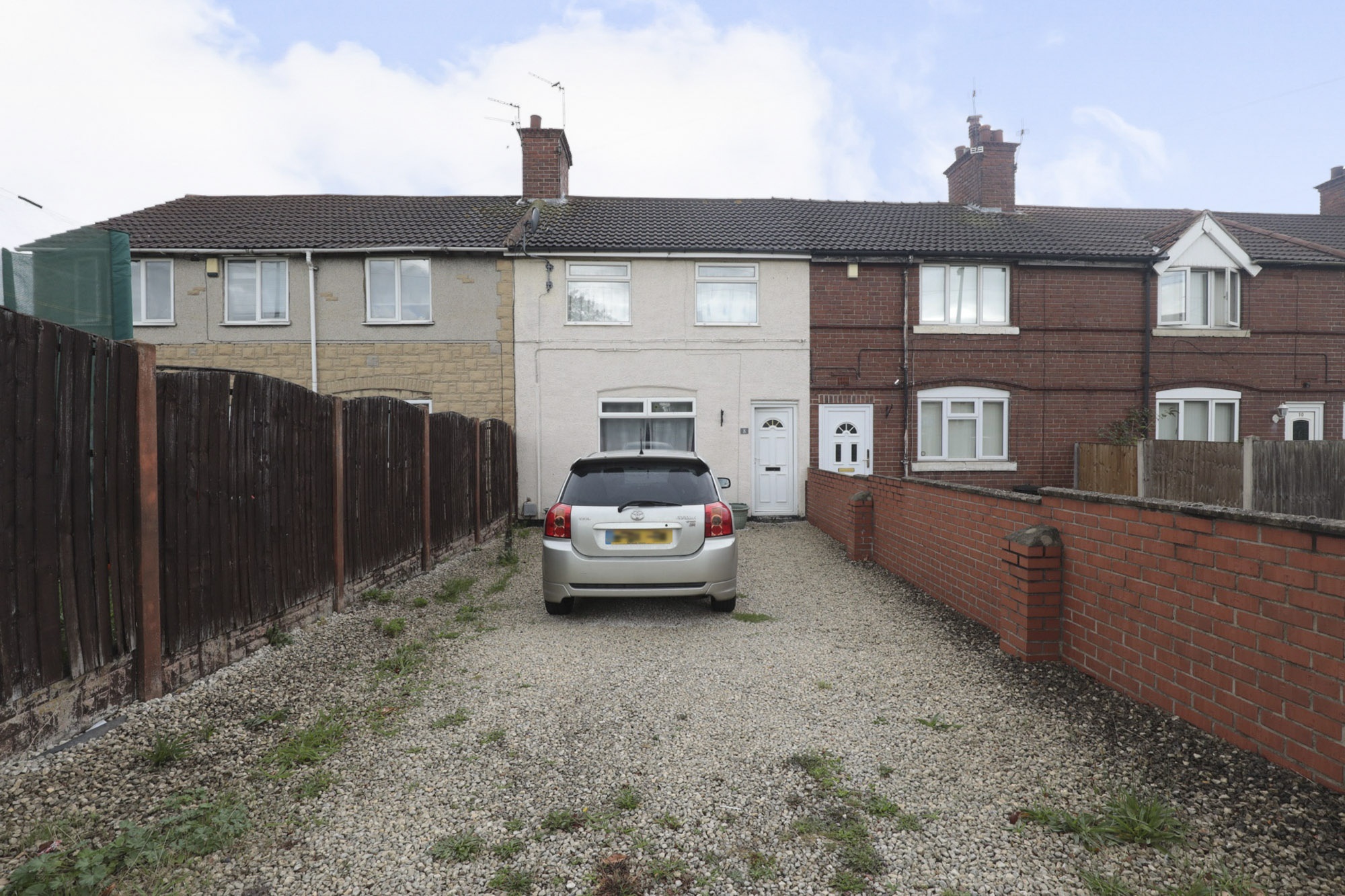 3 bedroom terraced house for sale in Queen Marys Road, Doncaster, DN11 0TS