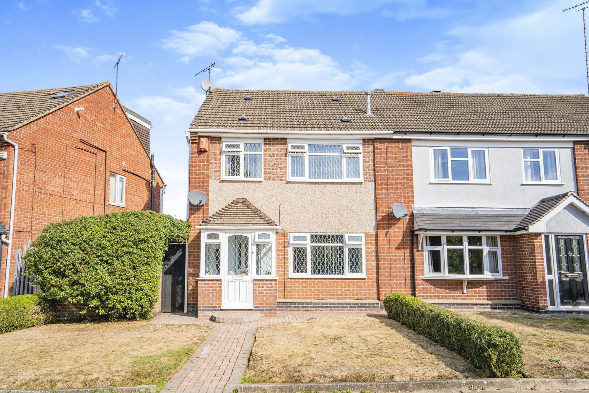 4 bedroom semidetached house for sale in Billesden Close, Coventry