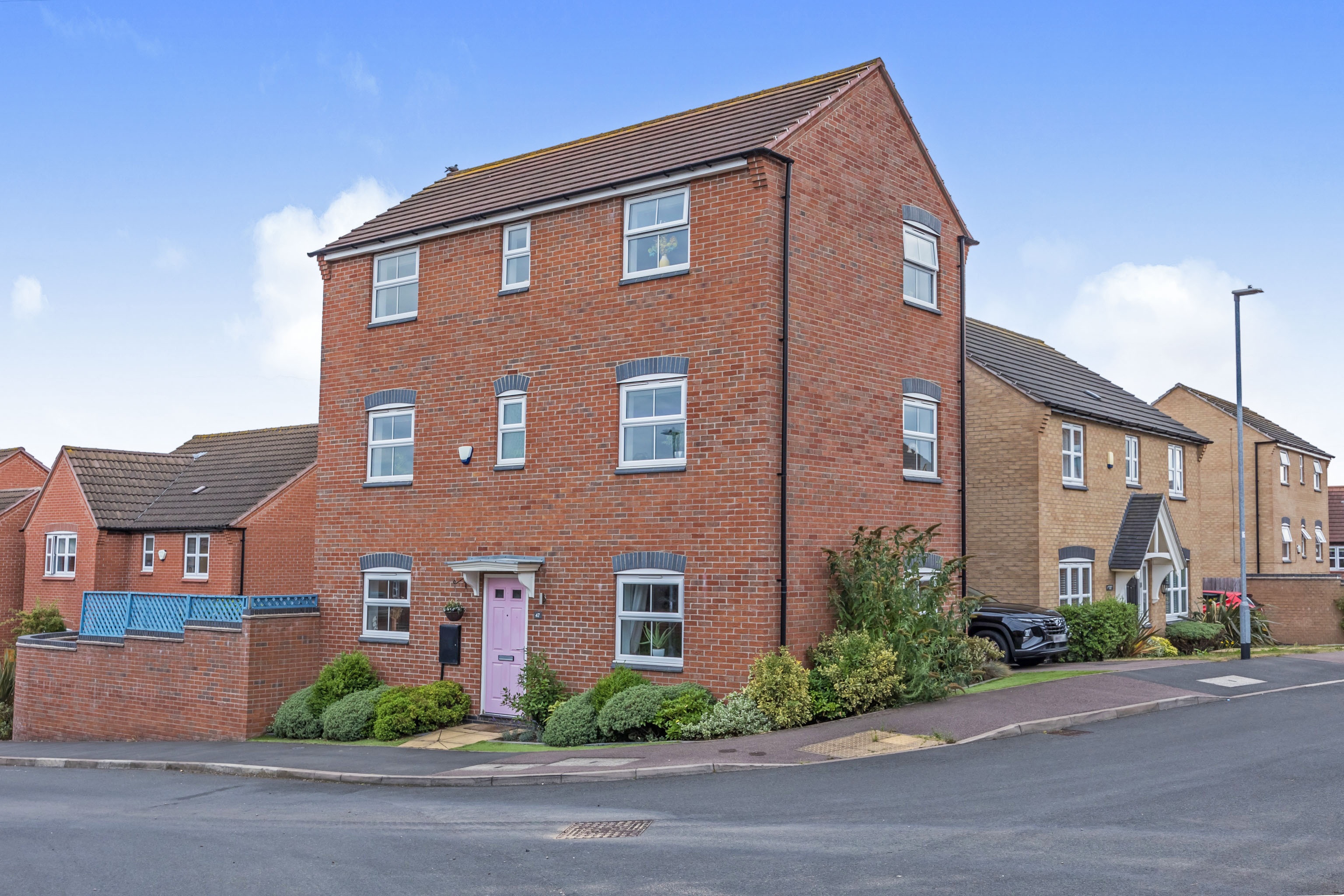 4 bedroom detached house for sale in Ashington Drive, Arnold, NG5 8UB