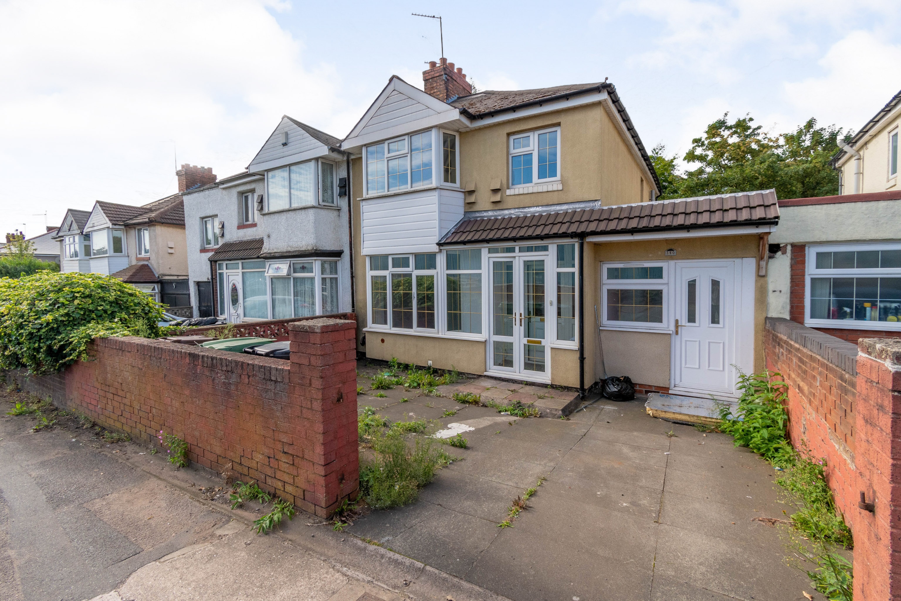 3 bedroom terraced house for sale in Willenhall Road, Willenhall, WV13 3QZ