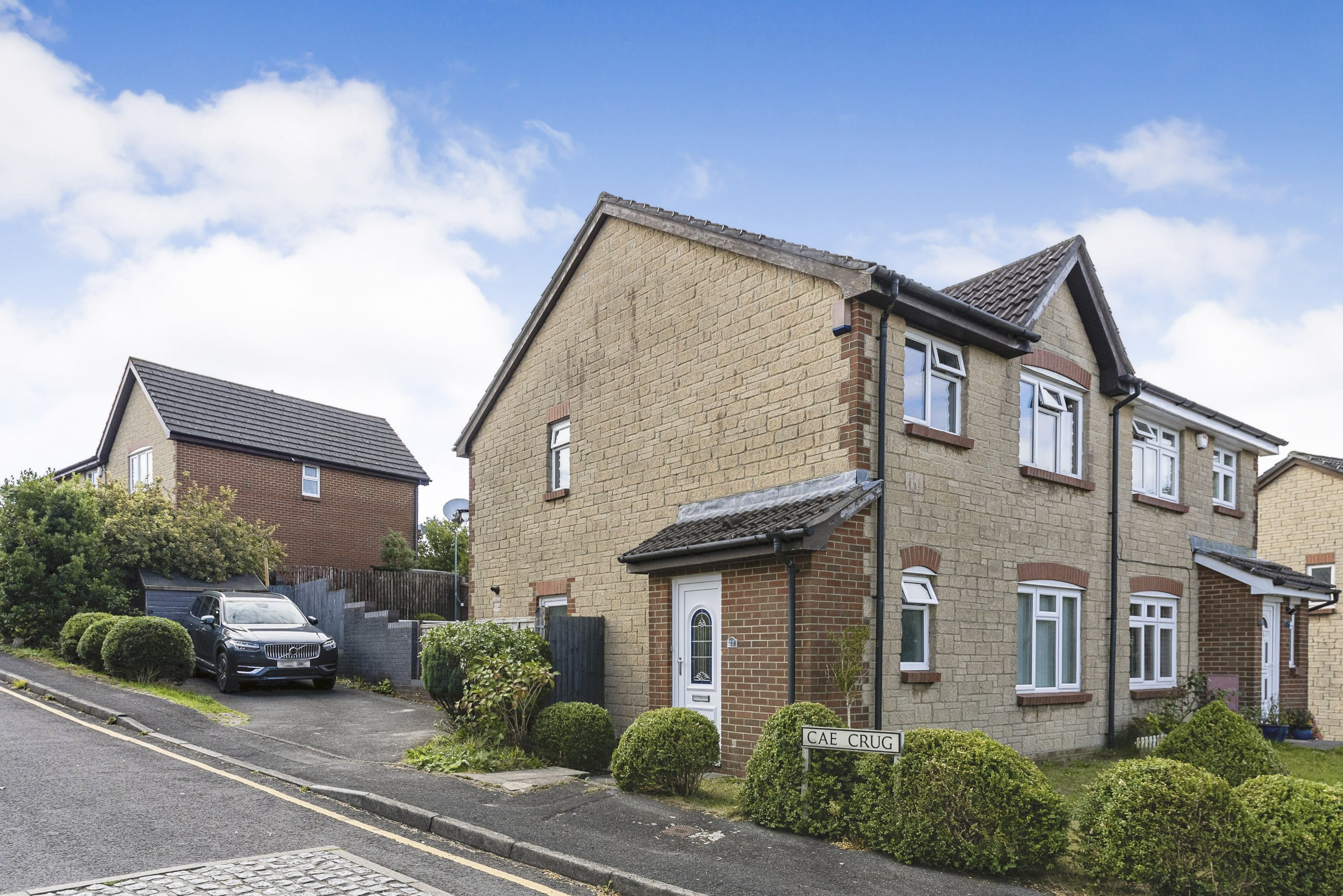 3 bedroom semidetached house for sale in Ffordd Dewi, Swansea, SA6 6EX