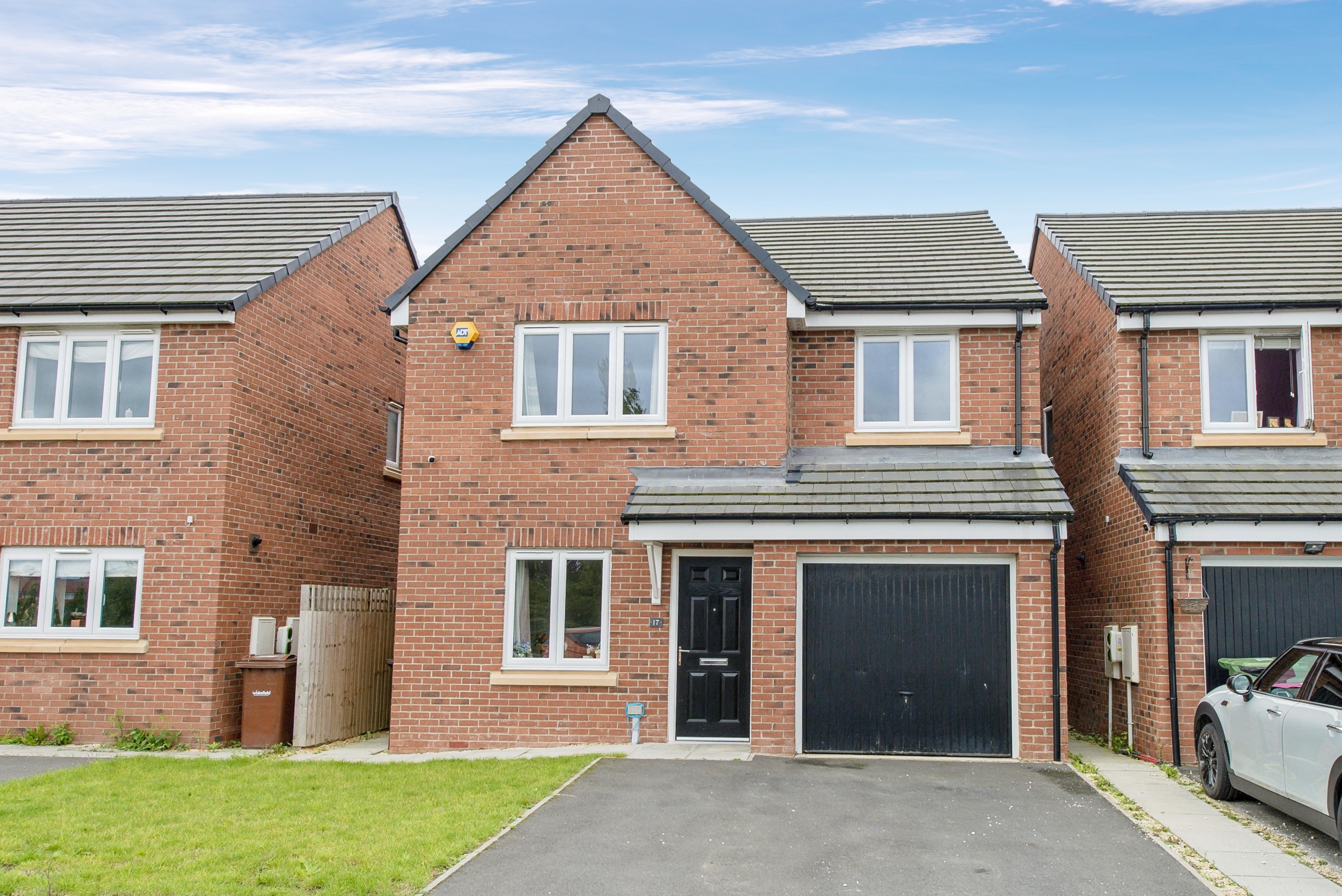 4 bedroom detached house for sale in Aintree Court, Castleford, WF10 5XW