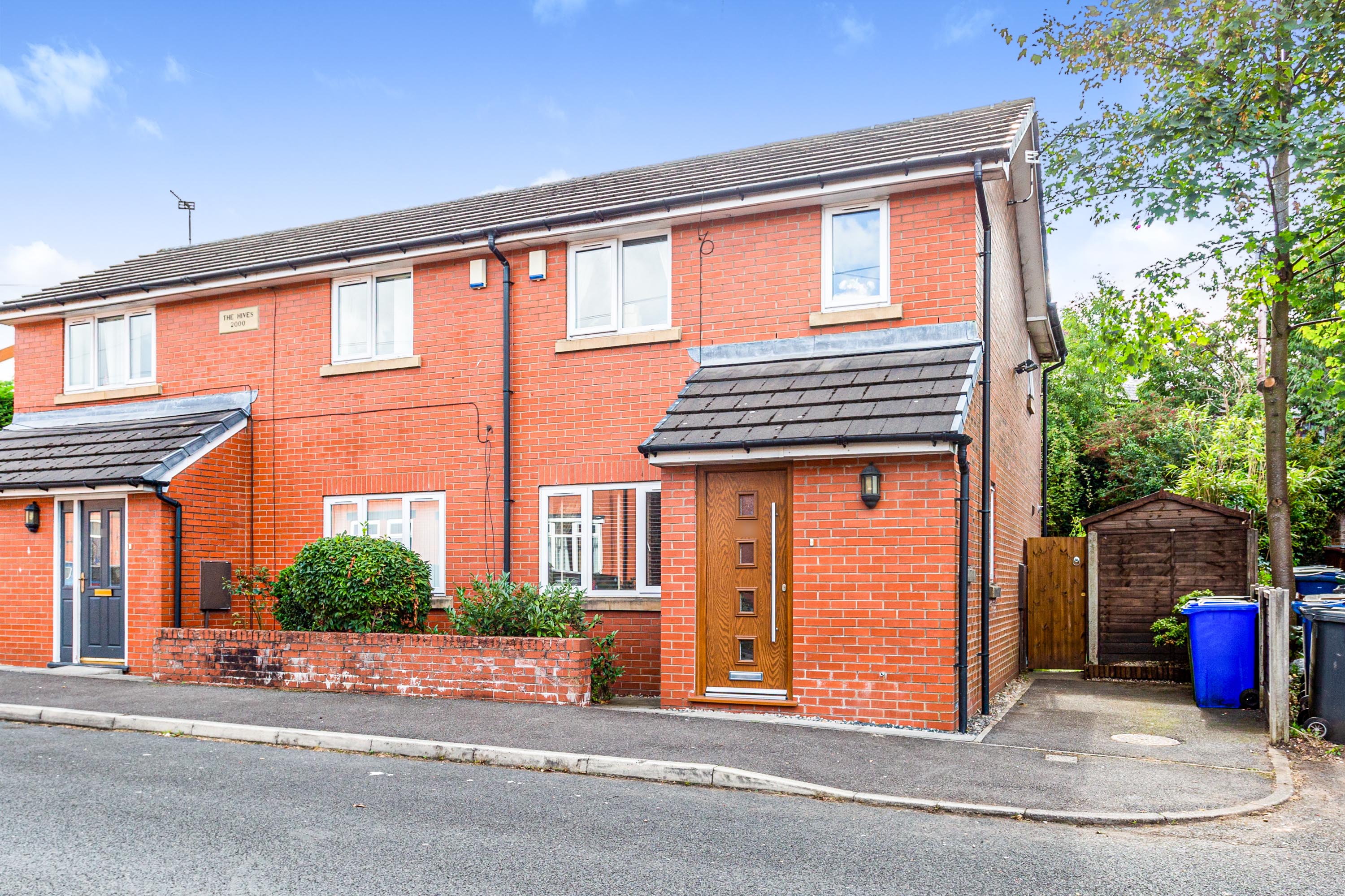 3 bedroom semidetached house for sale in Kenyon Lane, Manchester, M25 1HY