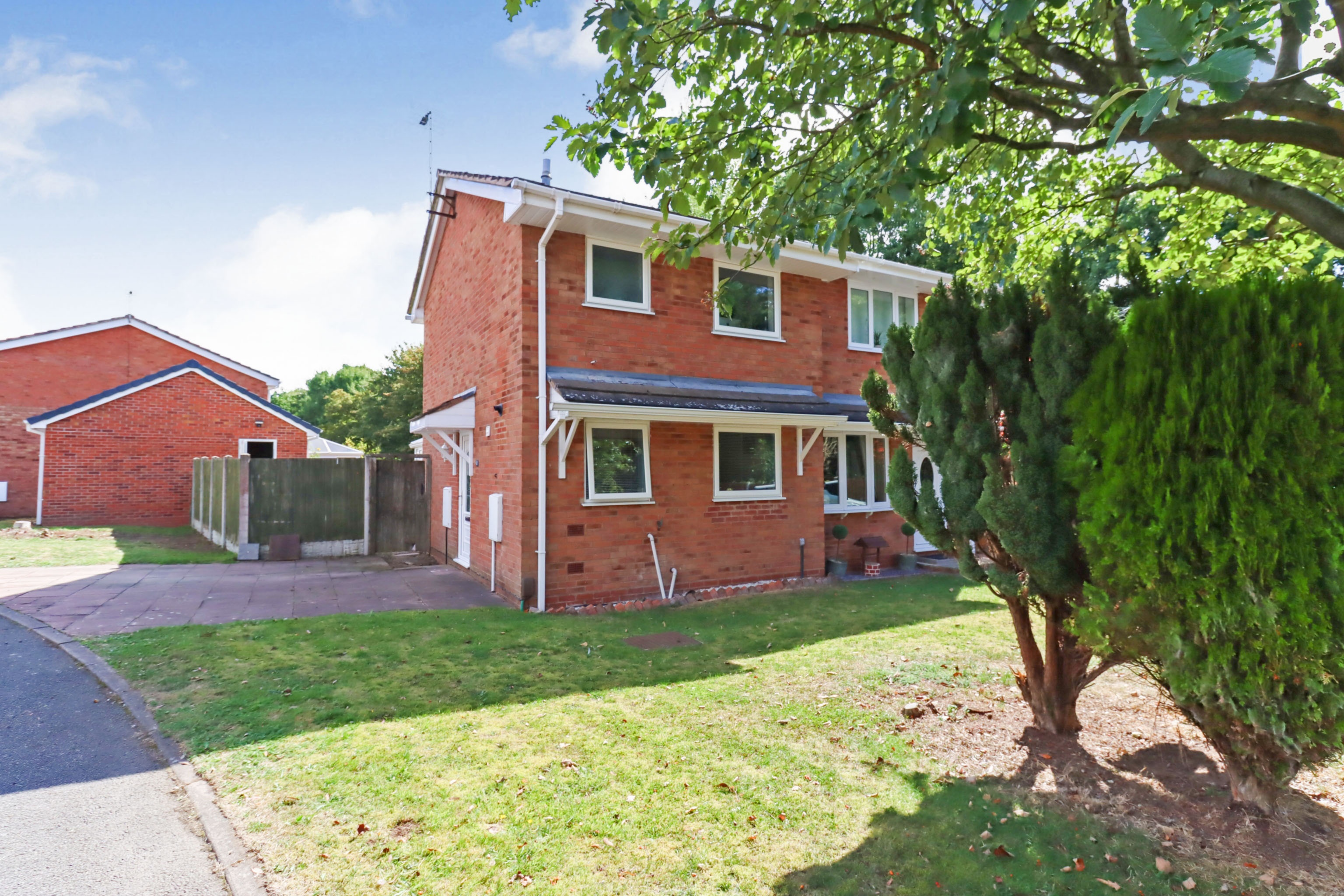 2 bedroom semidetached house for sale in Gittens Drive, Telford, TF4 3SE