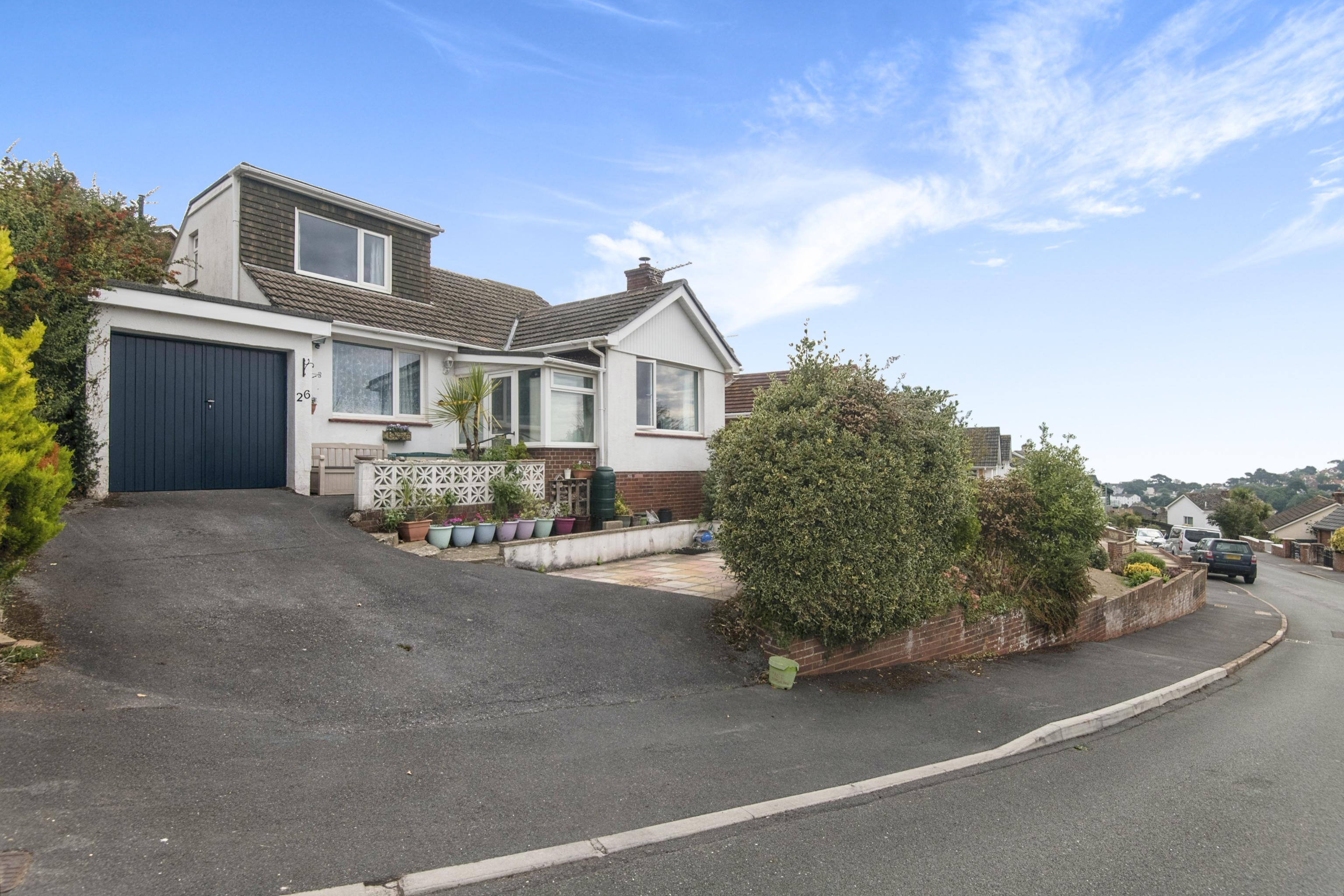 3 bedroom detached house for sale in Meadow Rise, Dawlish, EX7 9AZ