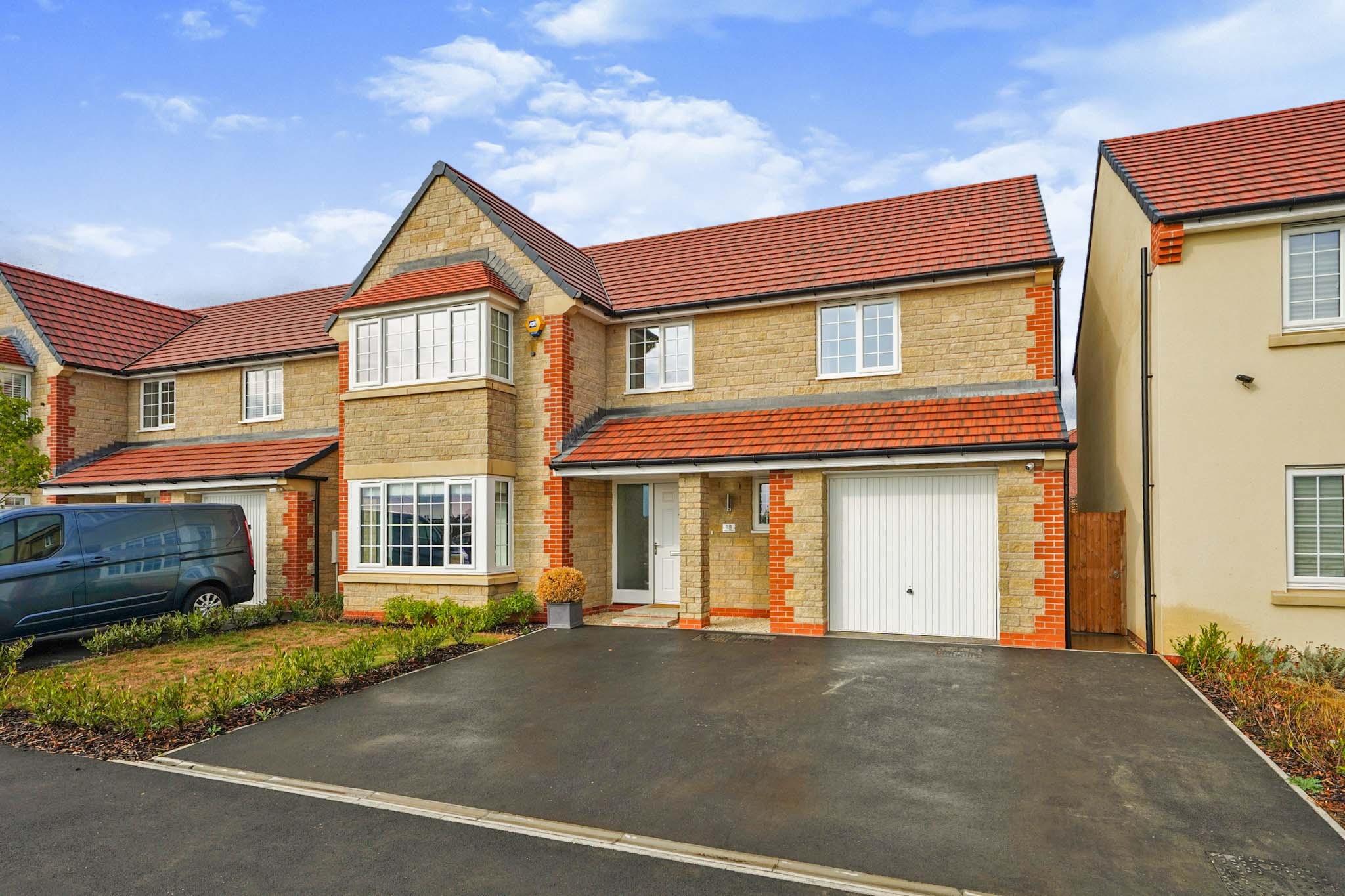 4 bedroom detached house for sale in King Street, Faringdon, SN7 7LS