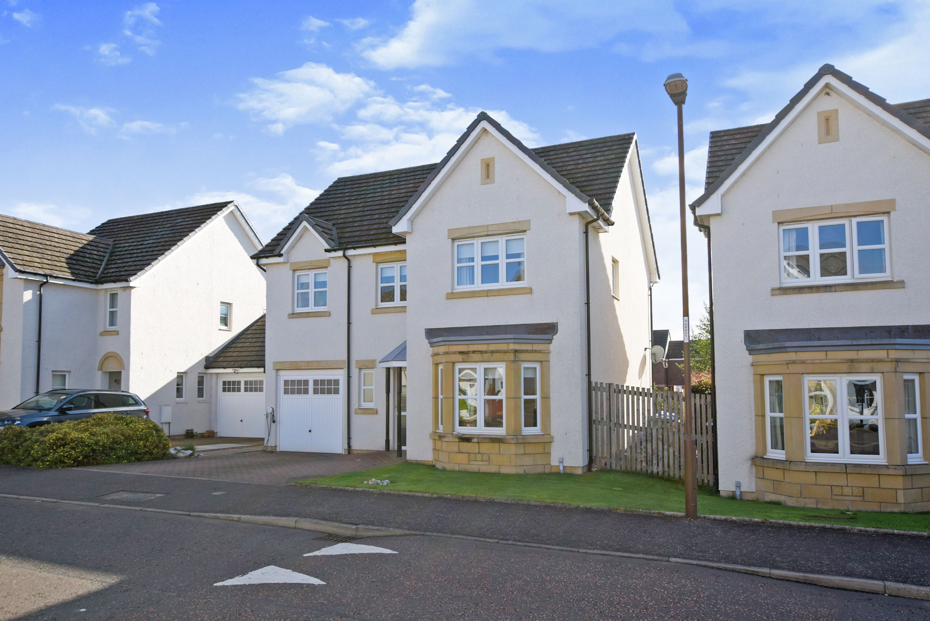 4 bedroom detached house for sale in The Drovers, Doune, FK16 6DY