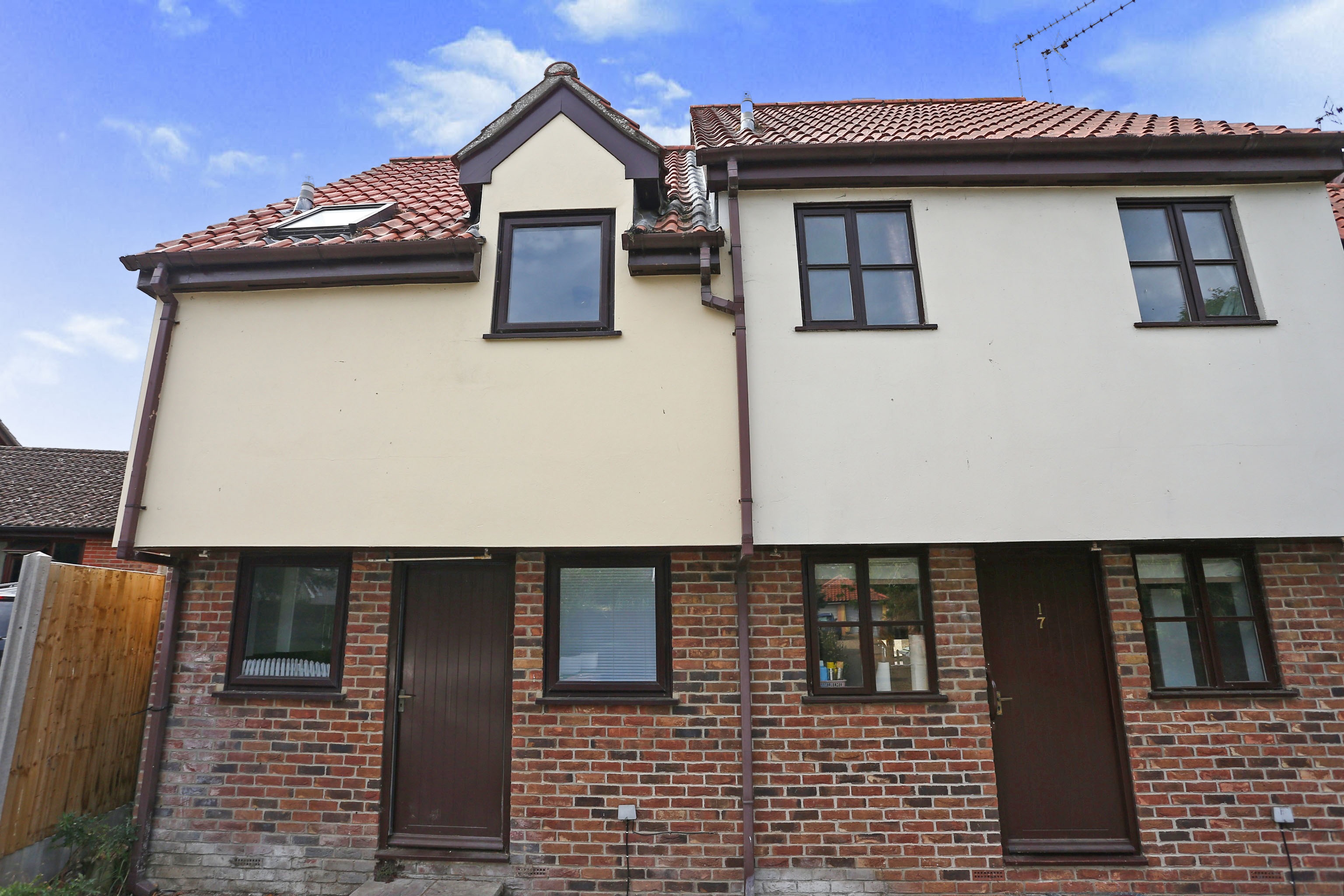 2 bedroom end of terrace house for sale in Walsingham Mews, Diss, IP22 1ET