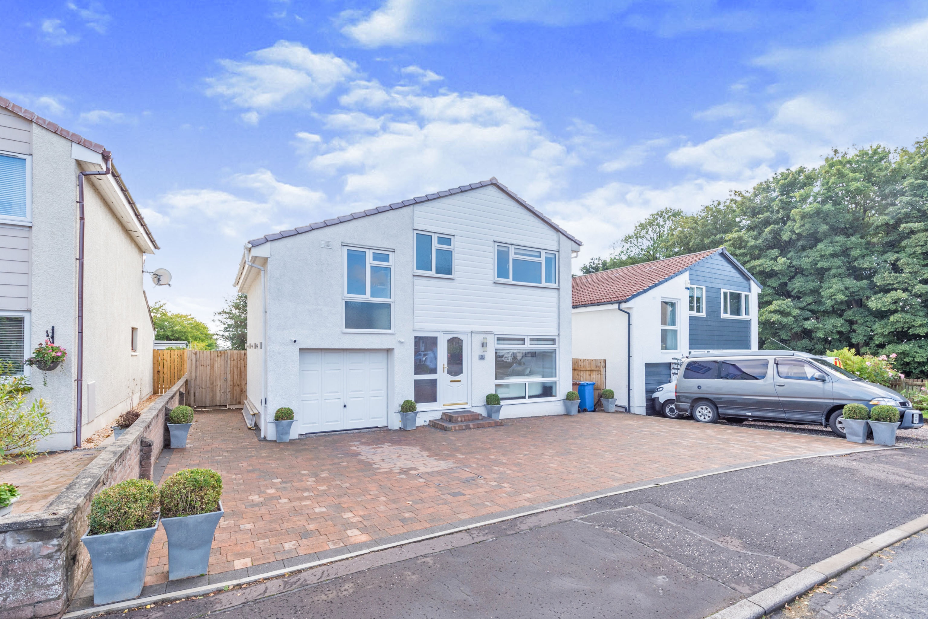 3 bedroom detached house for sale in Hillcrest Avenue, Kirkcaldy, KY2 5TU