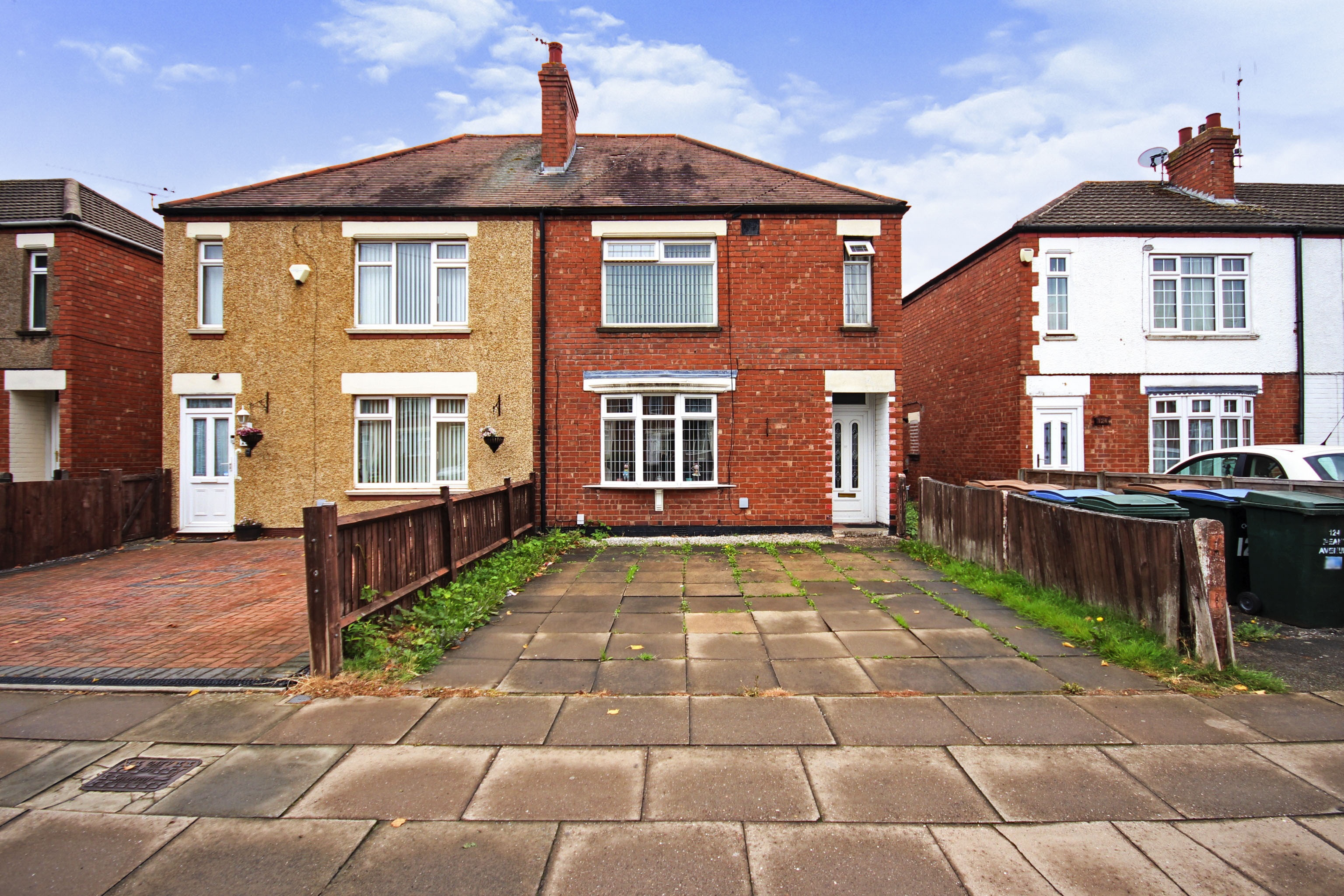 3 bedroom semidetached house for sale in Beake Avenue, Coventry, CV6 3AW