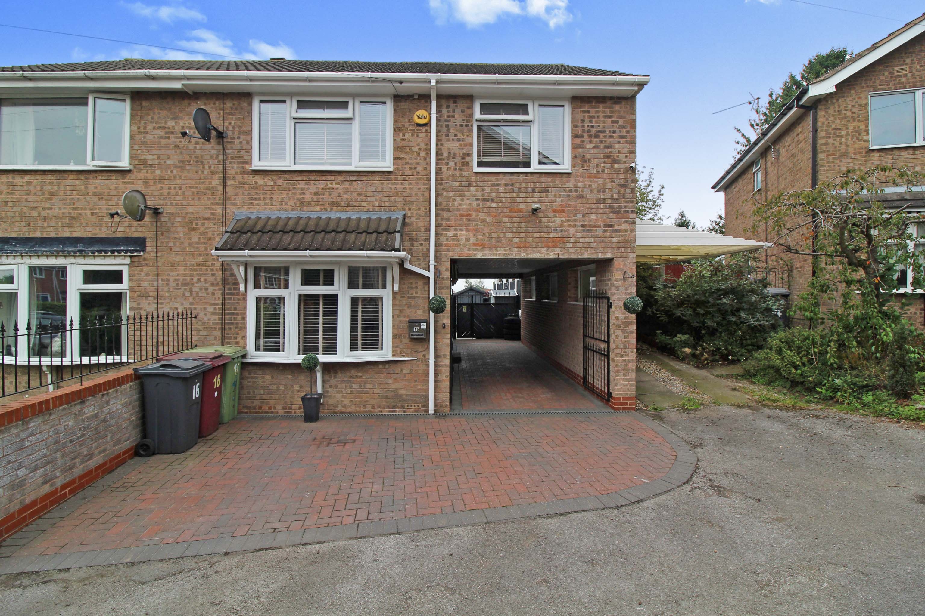 4 bedroom semidetached house for sale in Warren Close, Pilsley