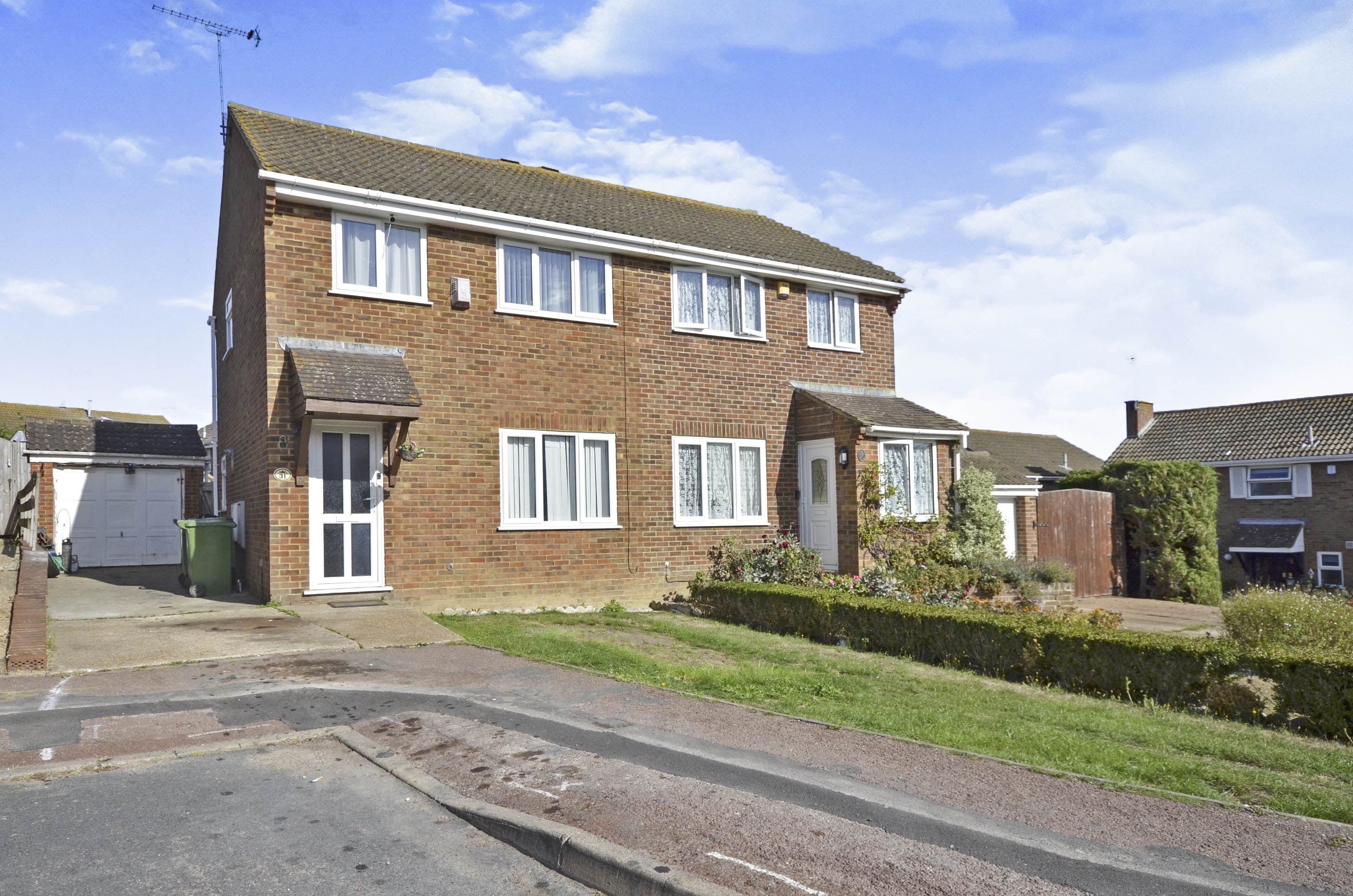 3 bedroom semidetached house for sale in Fern Close, Eastbourne, BN23 8AQ