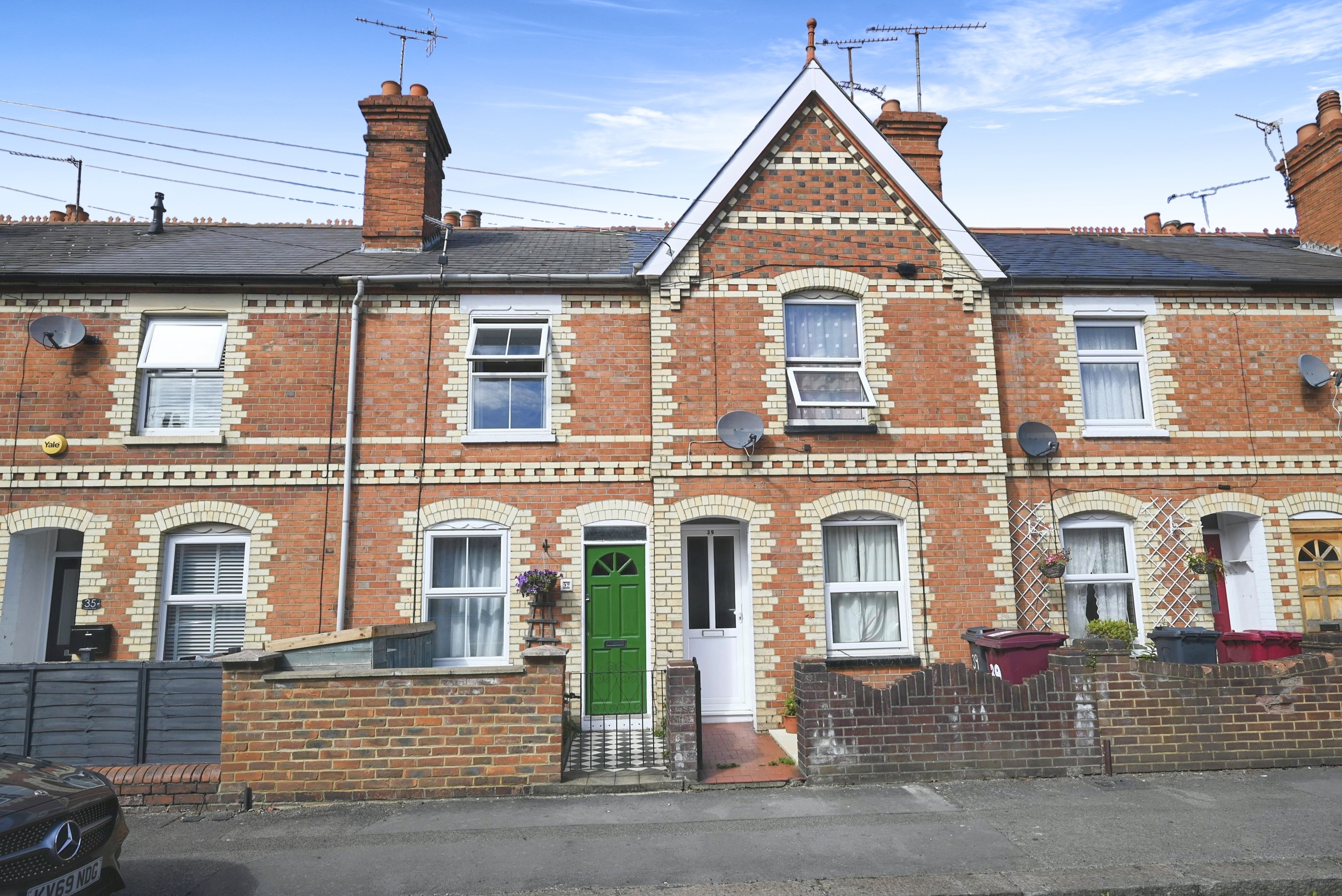 2 bedroom terraced house for sale in Coventry Road, Reading, RG1 3ND