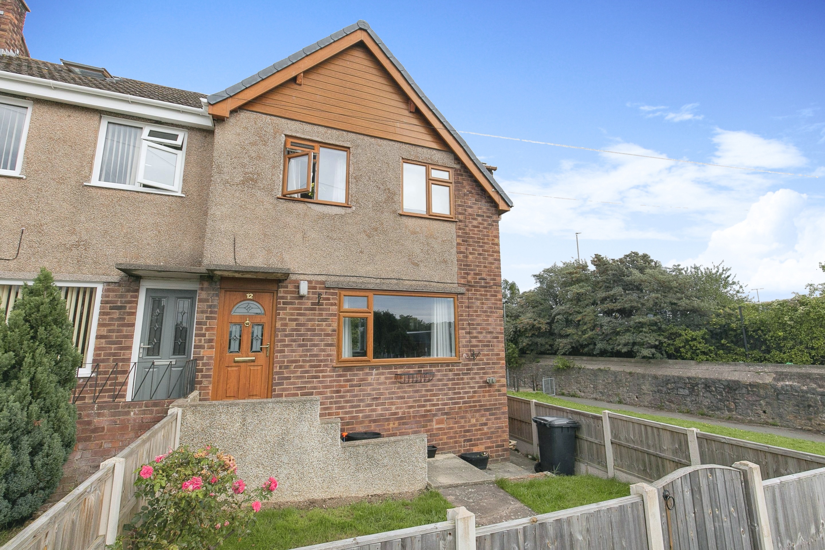 3 bedroom end of terrace house for sale in Trem Yr Afon, Llandudno