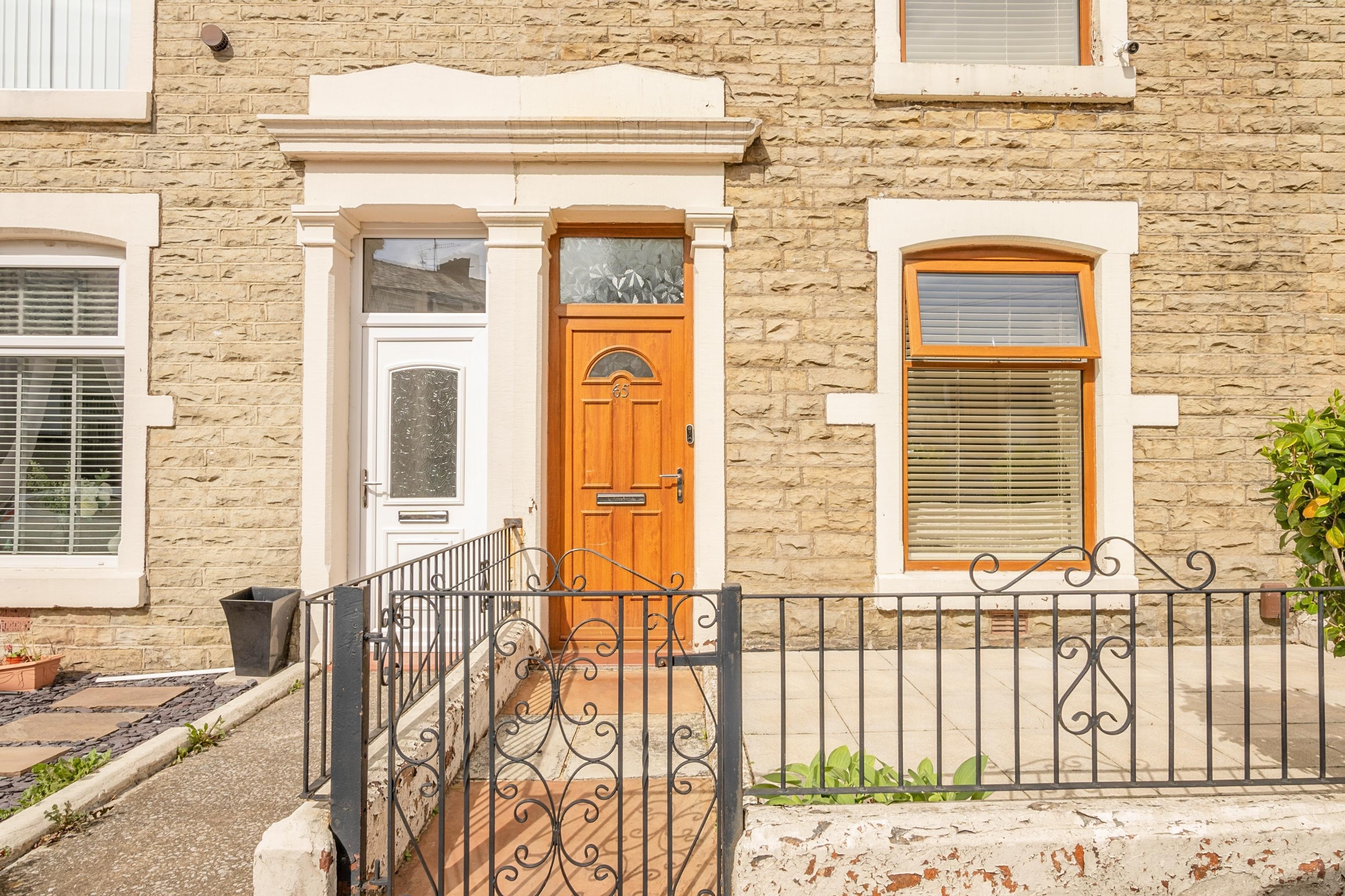 3 bedroom terraced house for sale in Dove Lane, Darwen, BB3 1EA