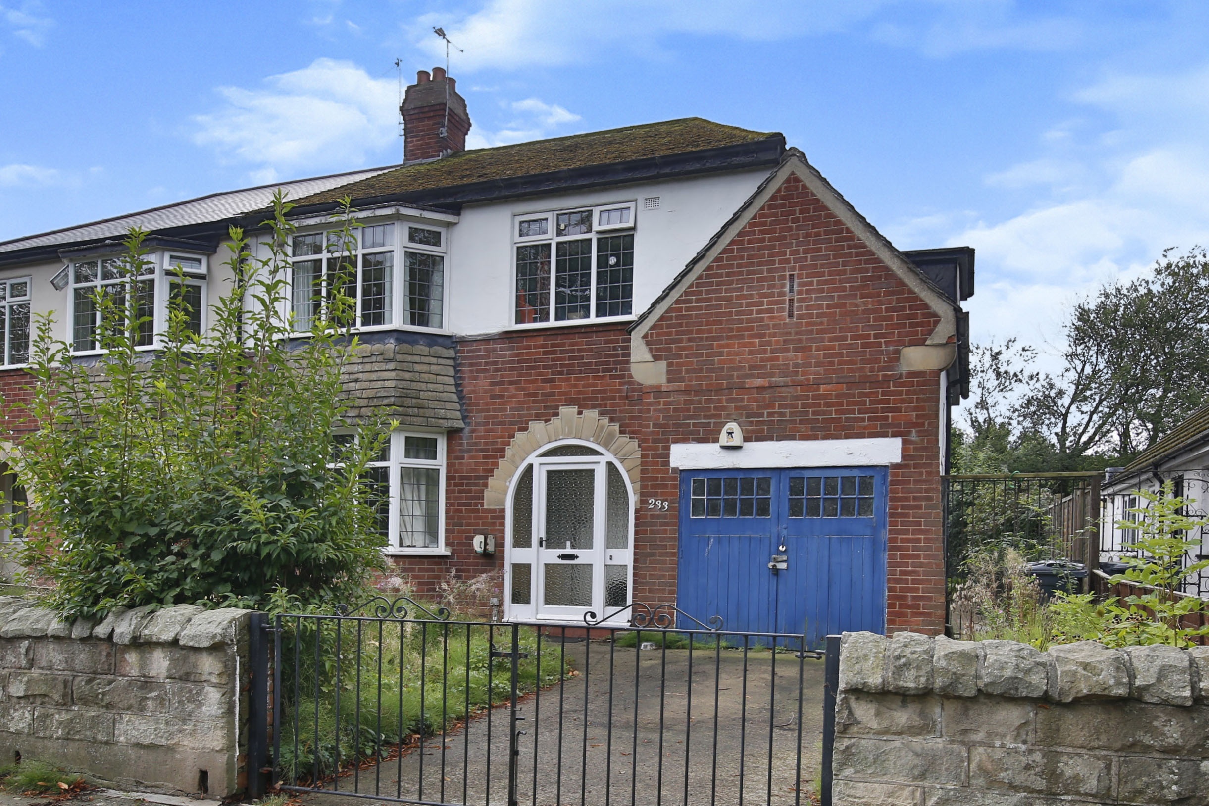 4 bedroom semidetached house for sale in Parkside, Darlington, DL1 5TG