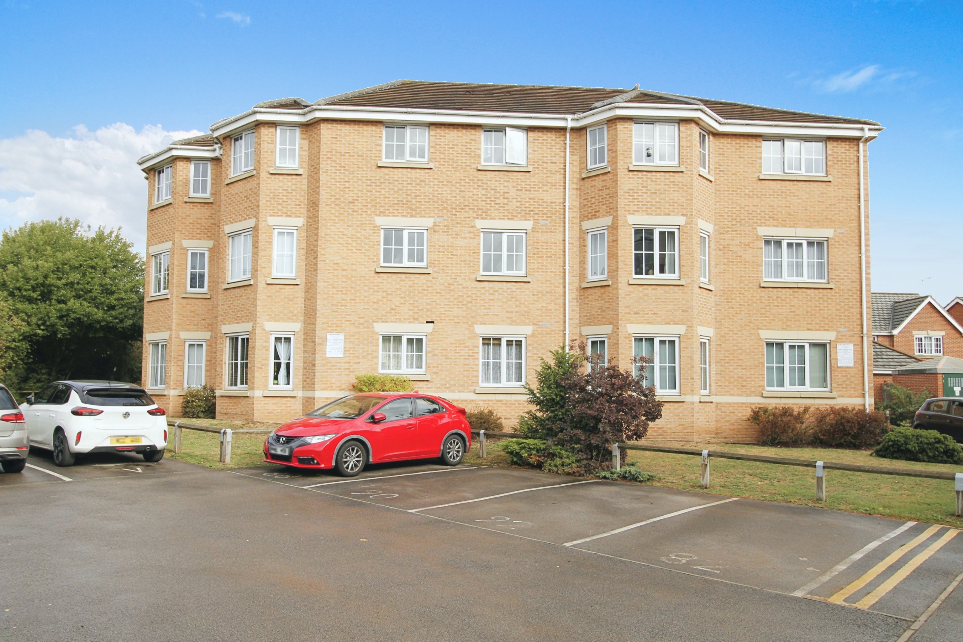 2 bedroom apartment for sale in Jenkinson Grove, Armthorpe, Doncaster