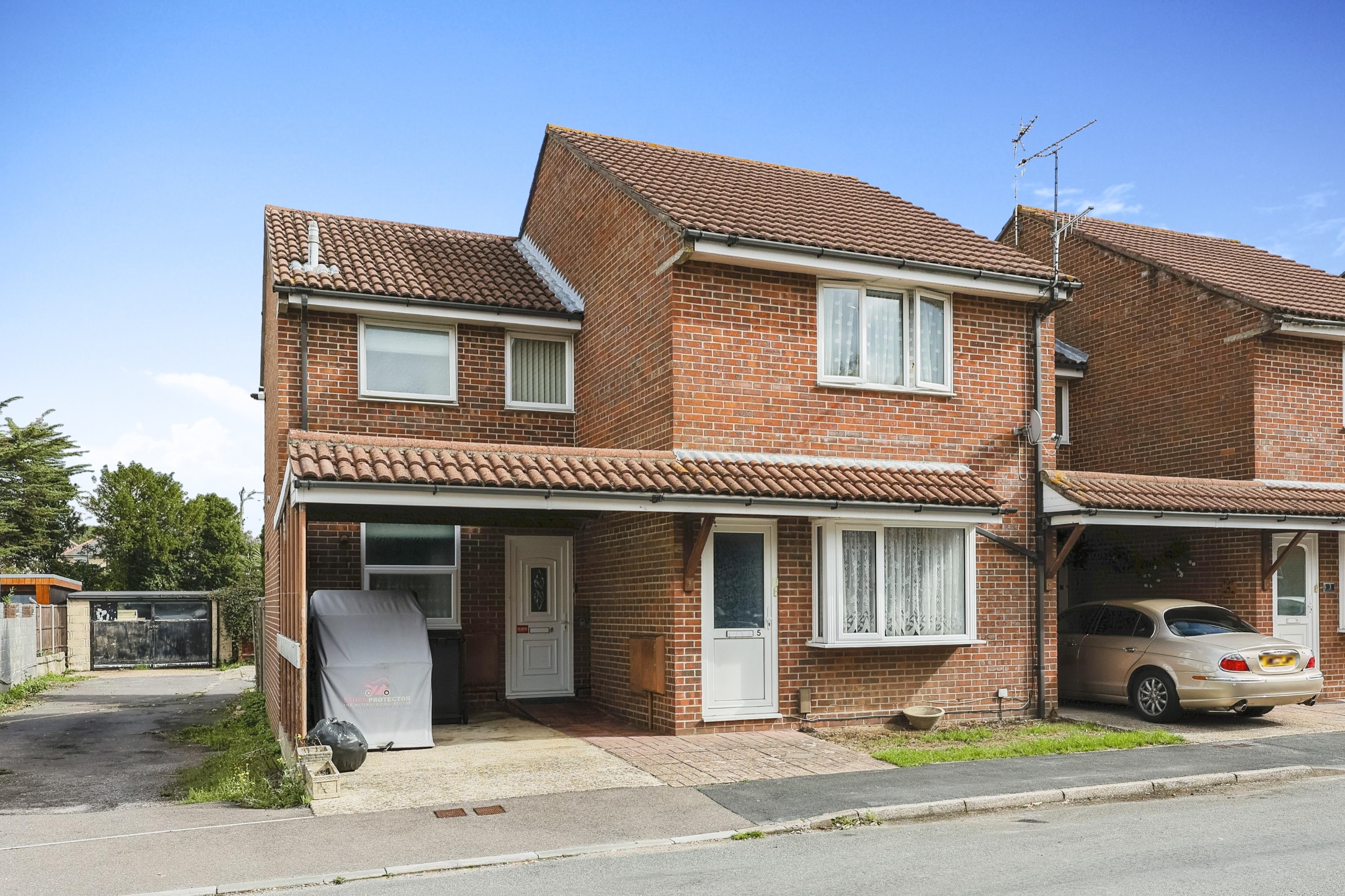 2 bedroom flat for sale in Jubilee Road, Waterlooville, PO7 7QX