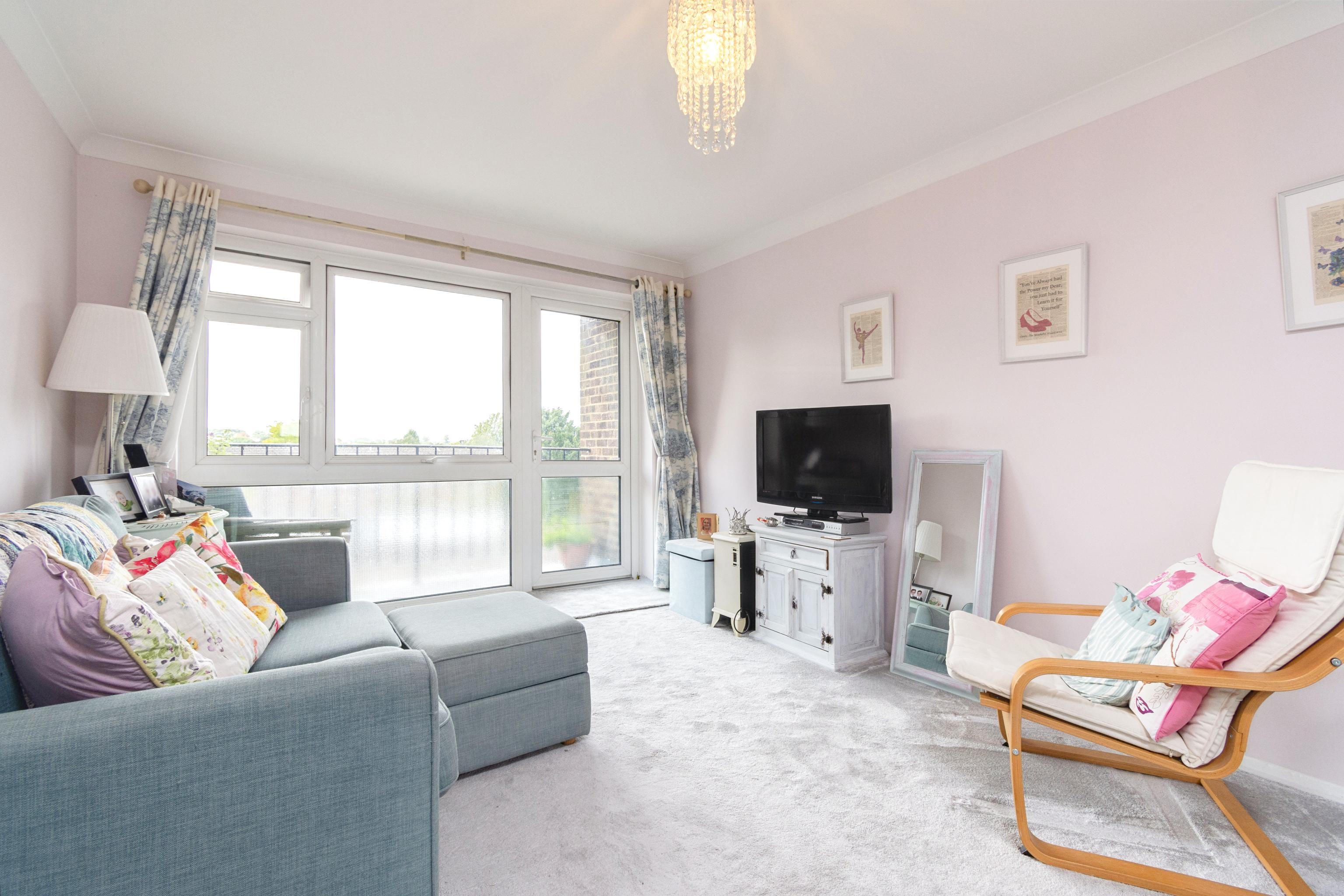 1 bedroom flat for sale in Willow Court, Willow Road, Wallington, SM6 0PF