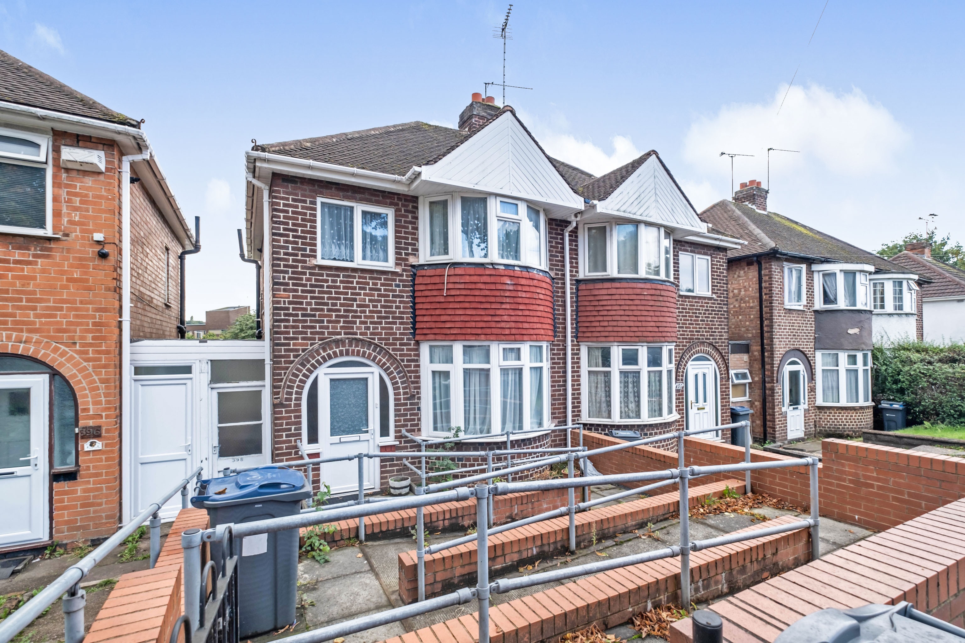 3 bedroom semidetached house for sale in Rocky Lane, Birmingham, B42 1NH