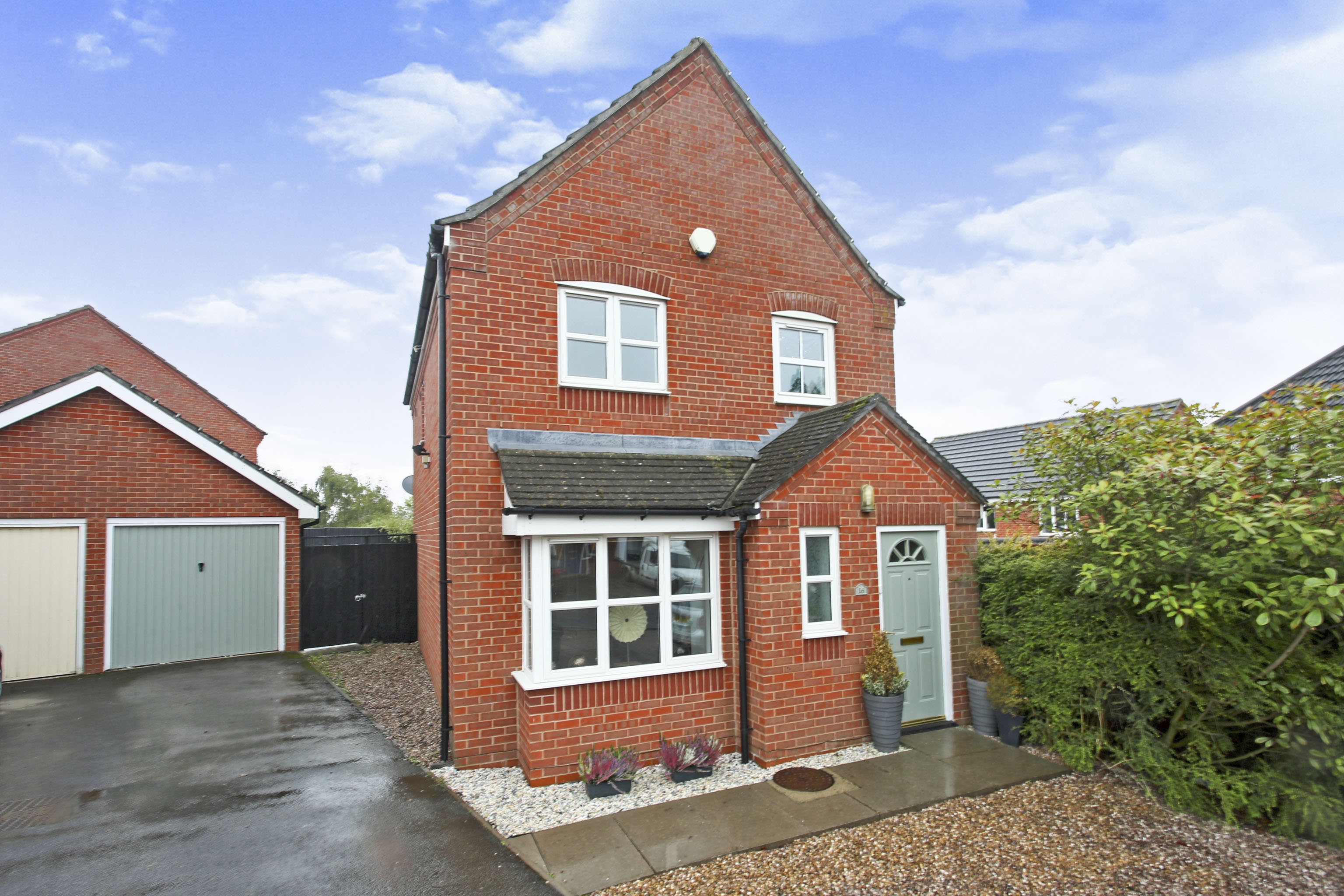 3 bedroom detached house for sale in Badgers Croft, Newcastle, ST5 7AT