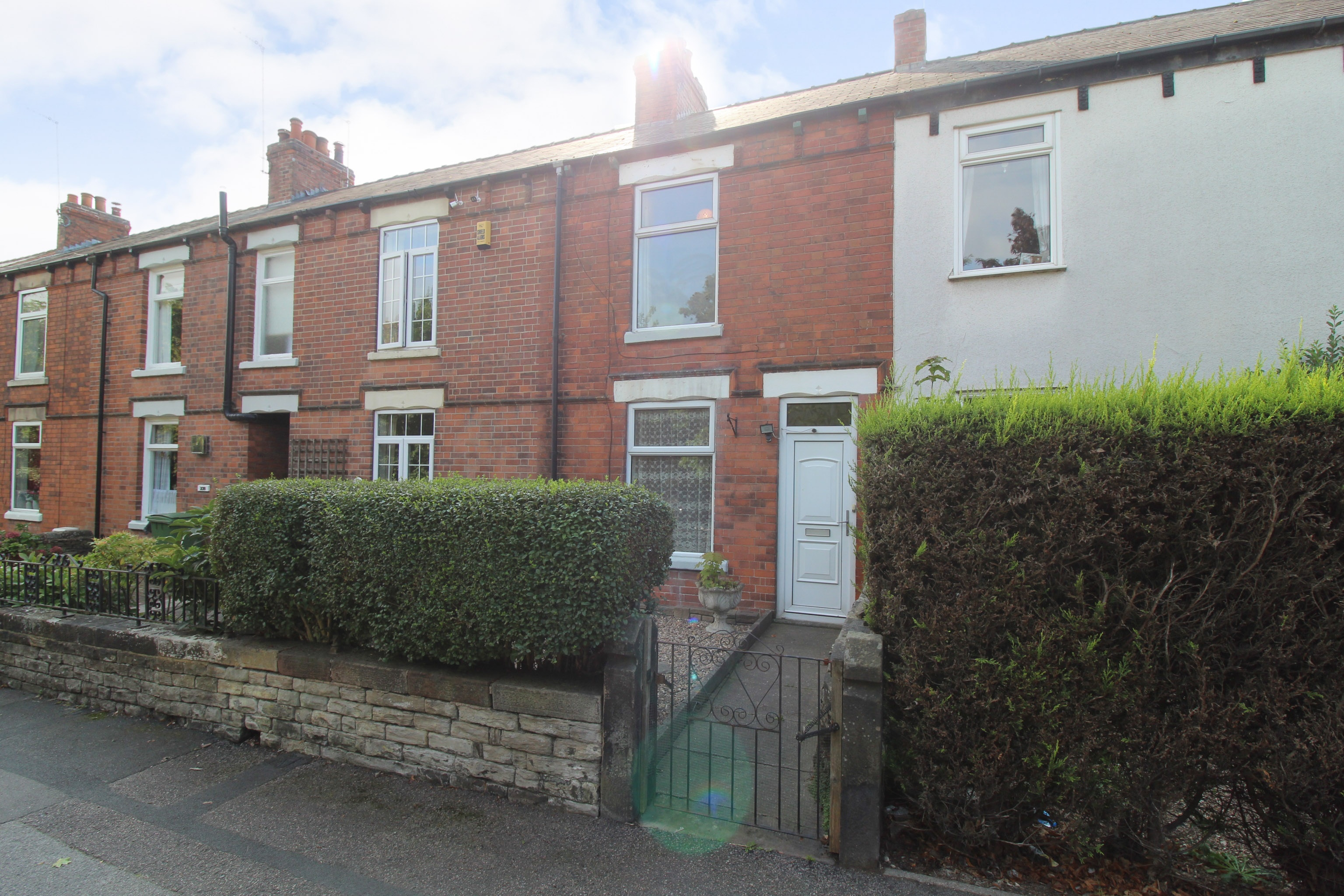 2-bedroom-terraced-house-for-sale-in-old-road-brampton-chesterfield