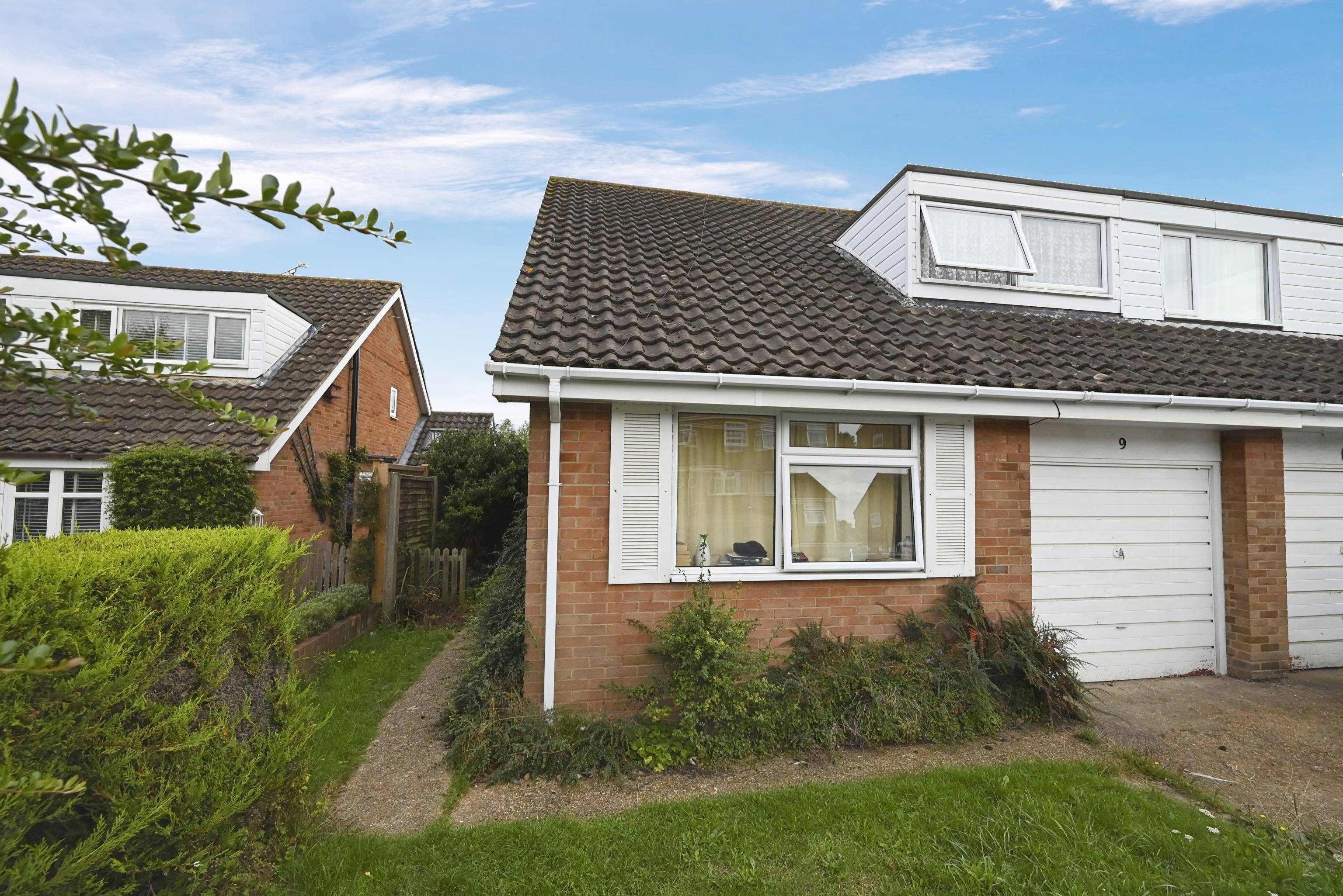 3 bedroom semidetached house for sale in Seymour Avenue, Reading, RG2 9DT