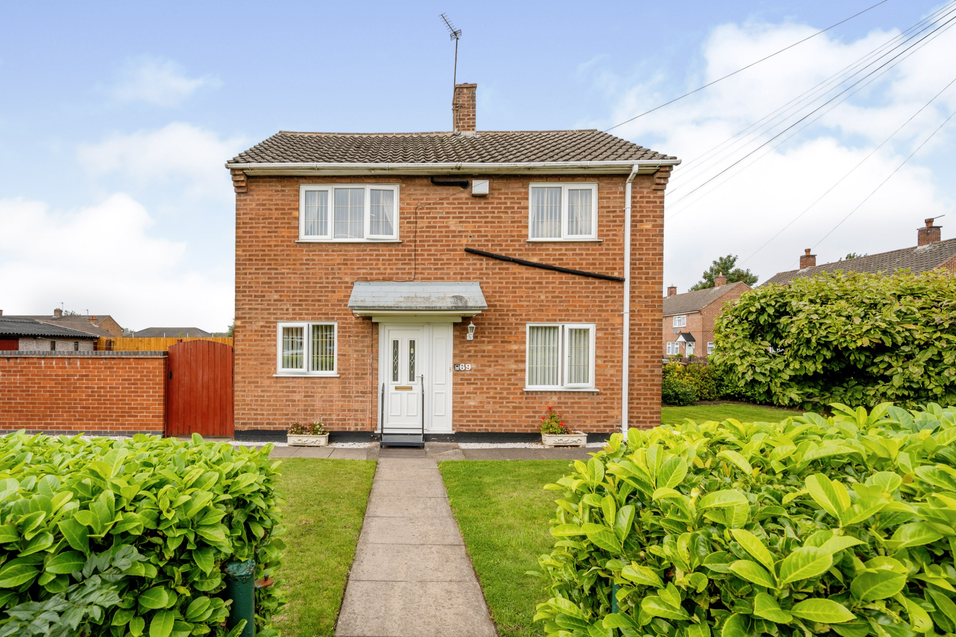2 bedroom end of terrace house for sale in Elm Road, Norton Canes