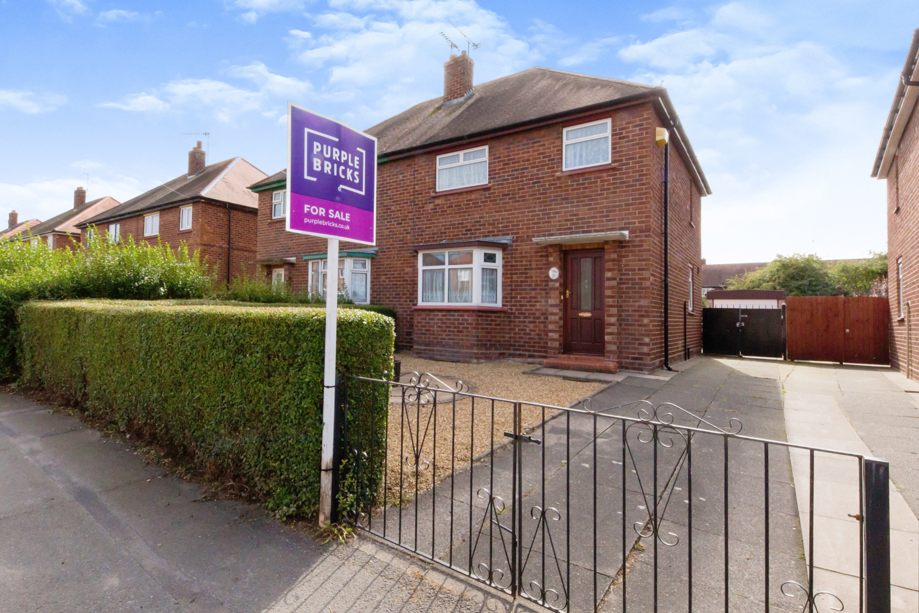 3 bedroom semidetached house for sale in Christleton Avenue, Crewe