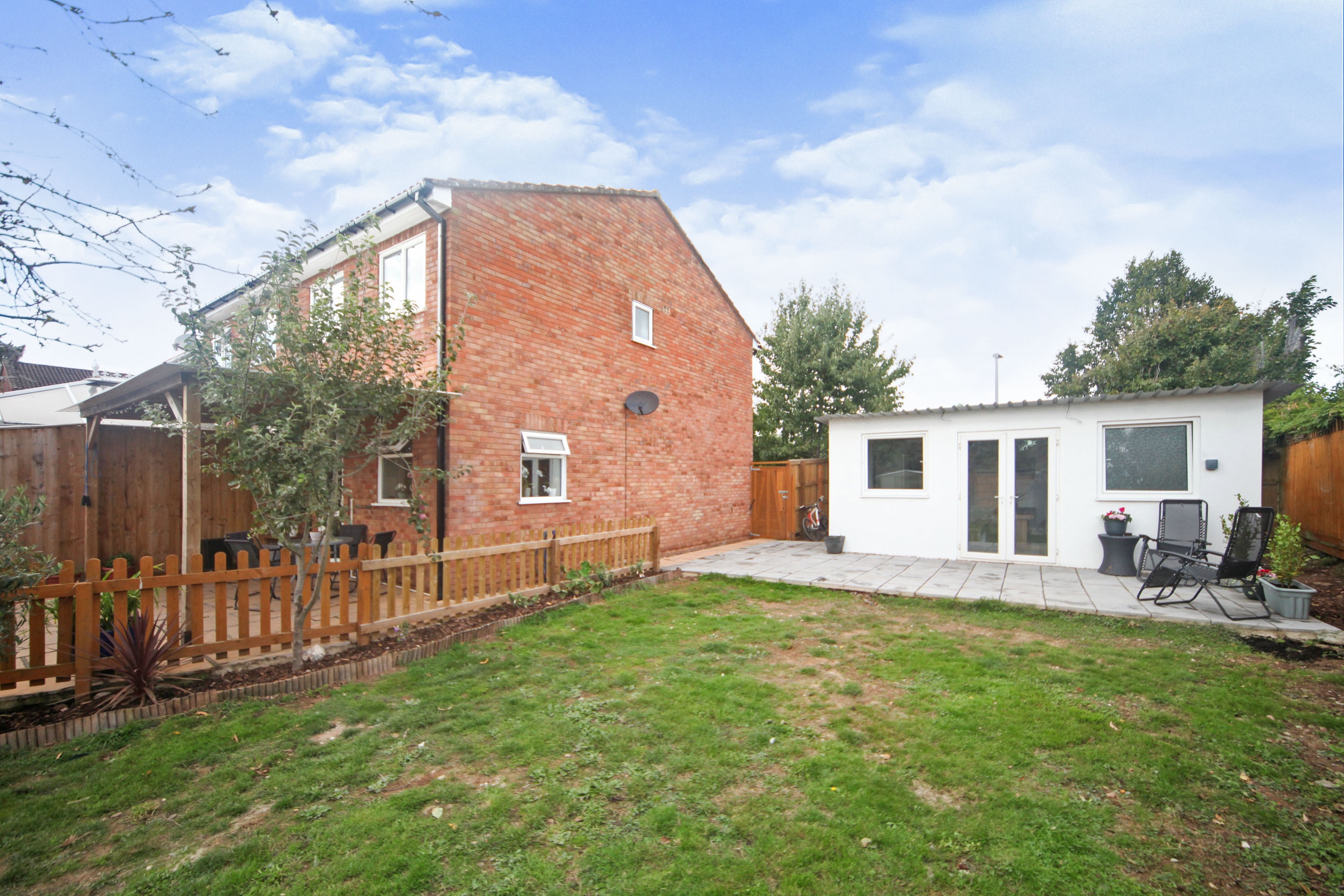 3 bedroom semidetached house for sale in Gill Crescent, Taunton, TA1 4NR