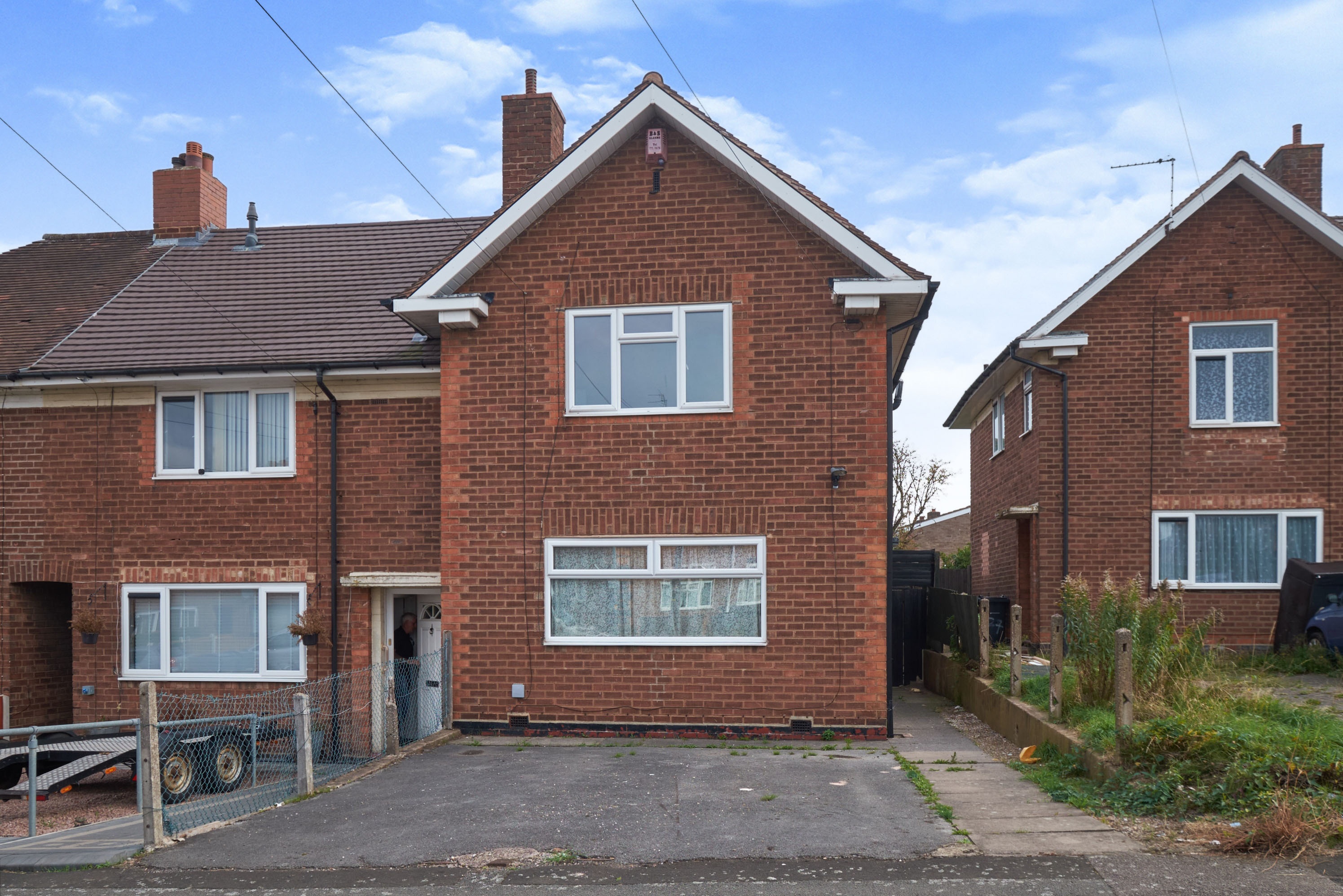3 bedroom end of terrace house for sale in Honiley Road, Birmingham