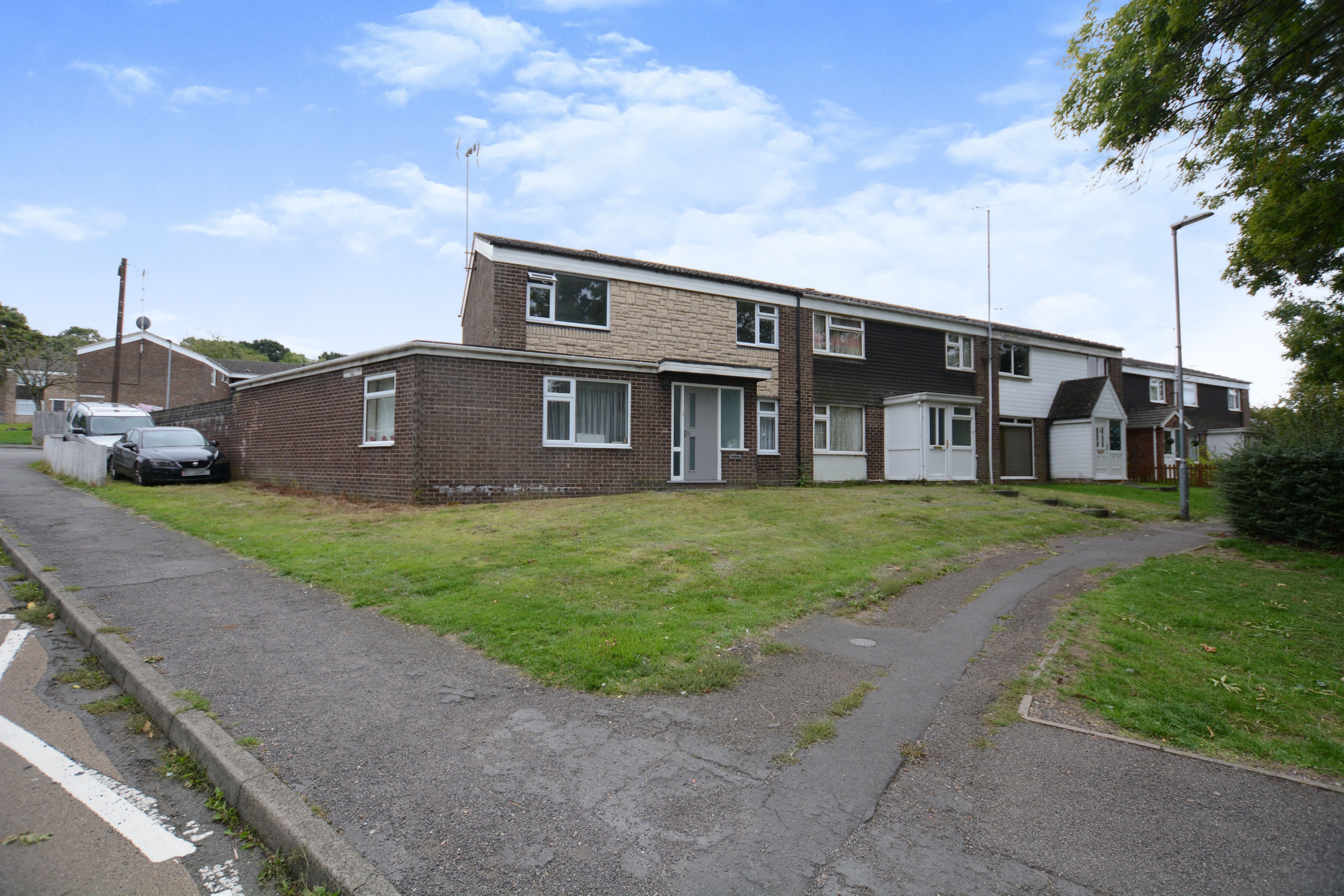 3 bedroom end of terrace house for sale in Grenville Close, Daventry