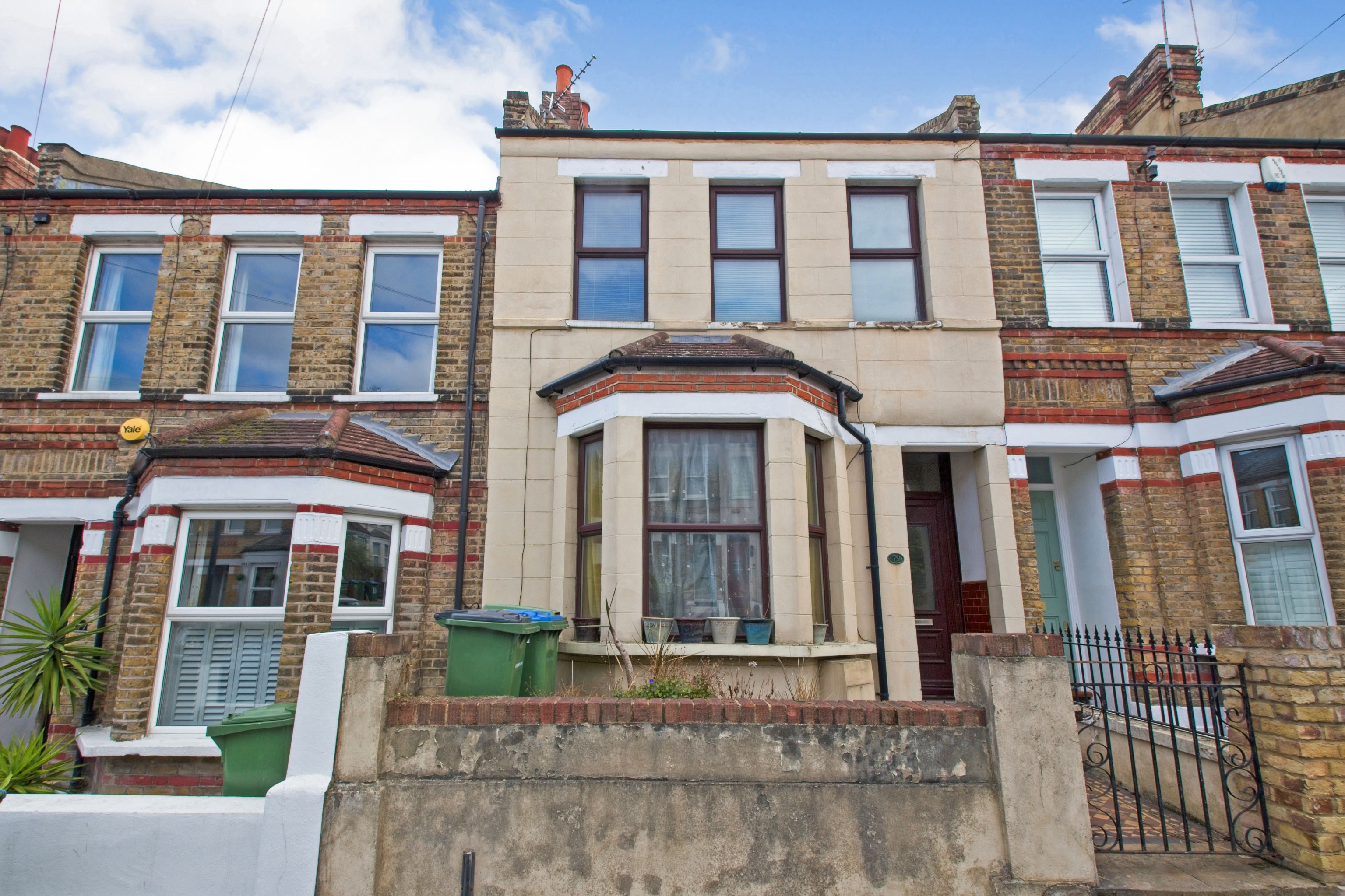 3 bedroom terraced house for sale in Piedmont Road, Plumstead, London