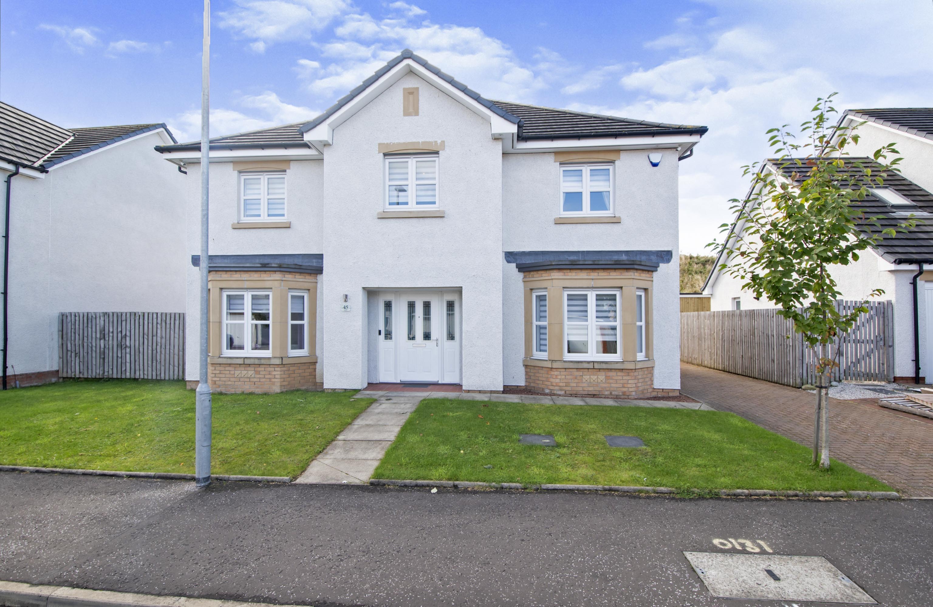 5 bedroom detached house for sale in Raeswood Crescent, Glasgow, G53 7HE