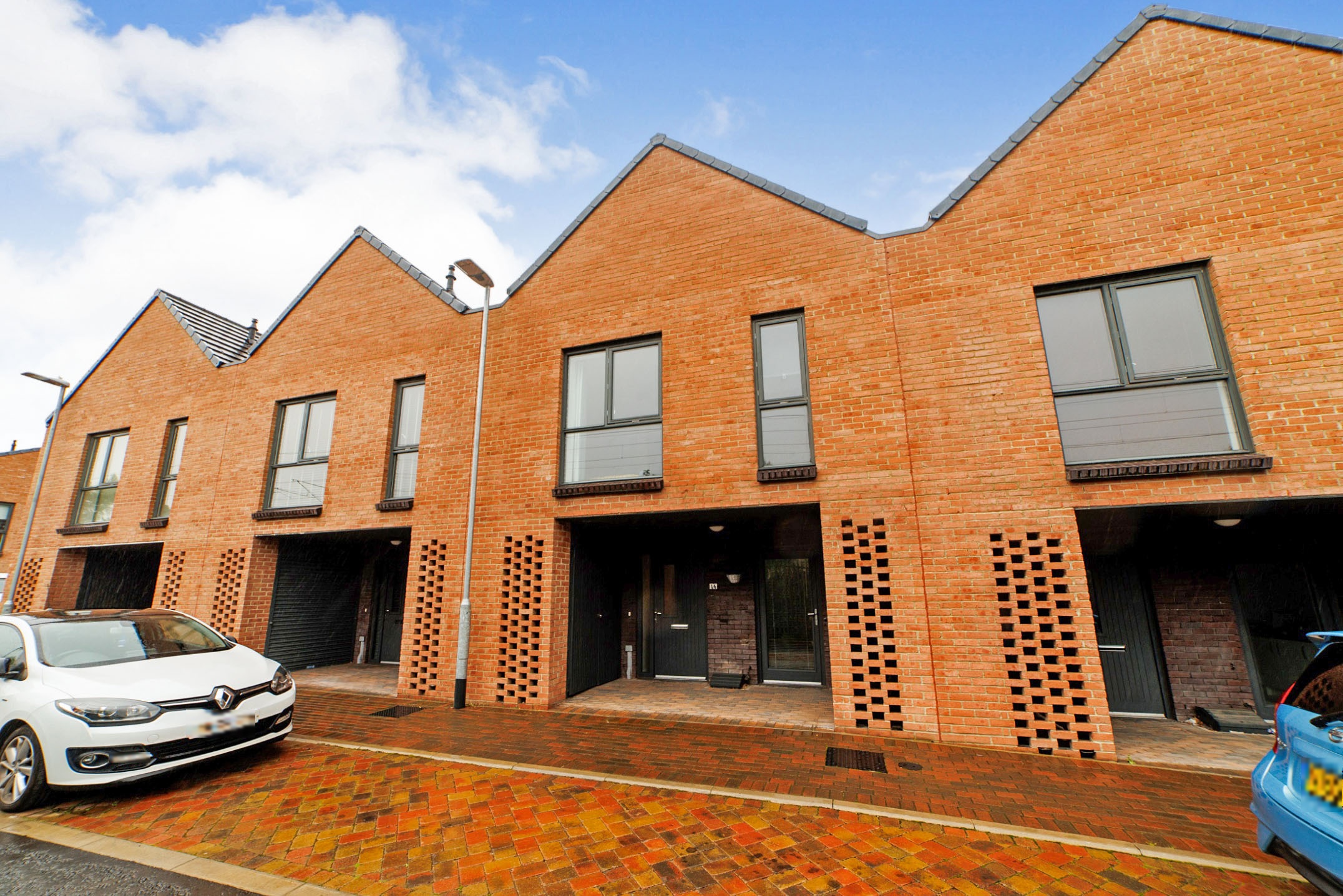 3 bedroom terraced house for sale in Bernerslee Road, Gateshead, NE8 4US