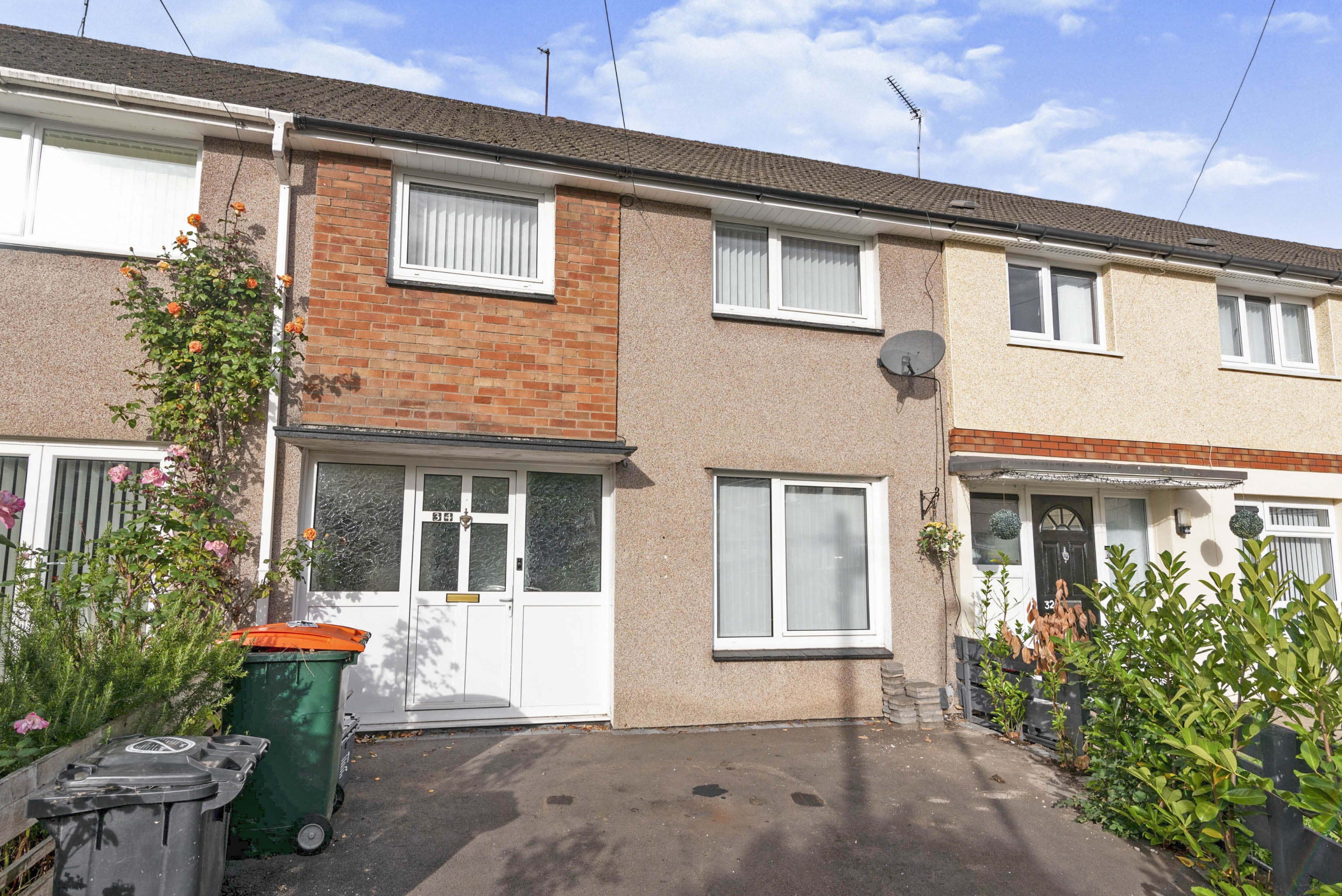 3 bedroom terraced house for sale in Mountbatten Close, Newport, NP19 9GT