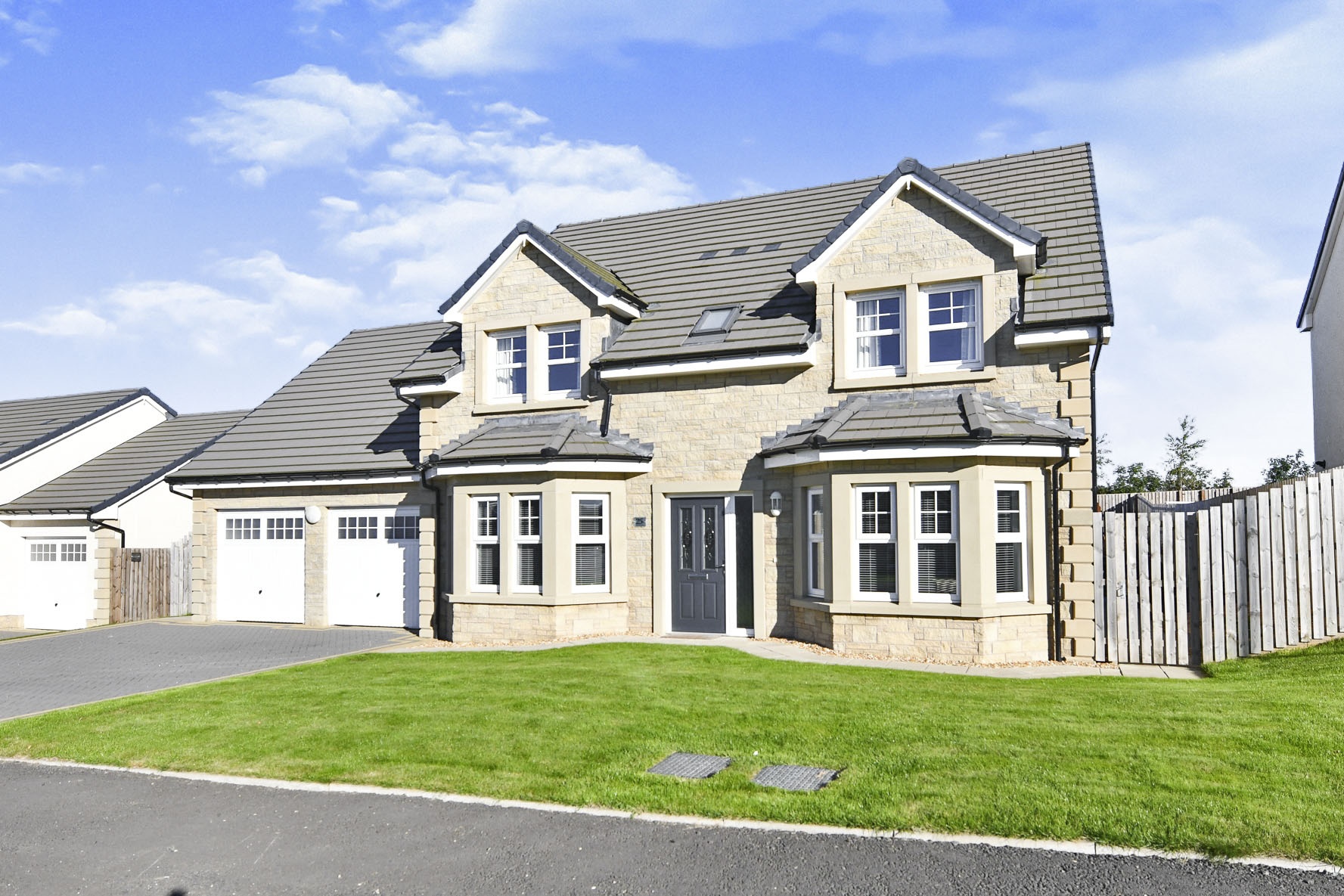 4 bedroom detached house for sale in Blackstone Heights, Cumnock, KA18 1FJ