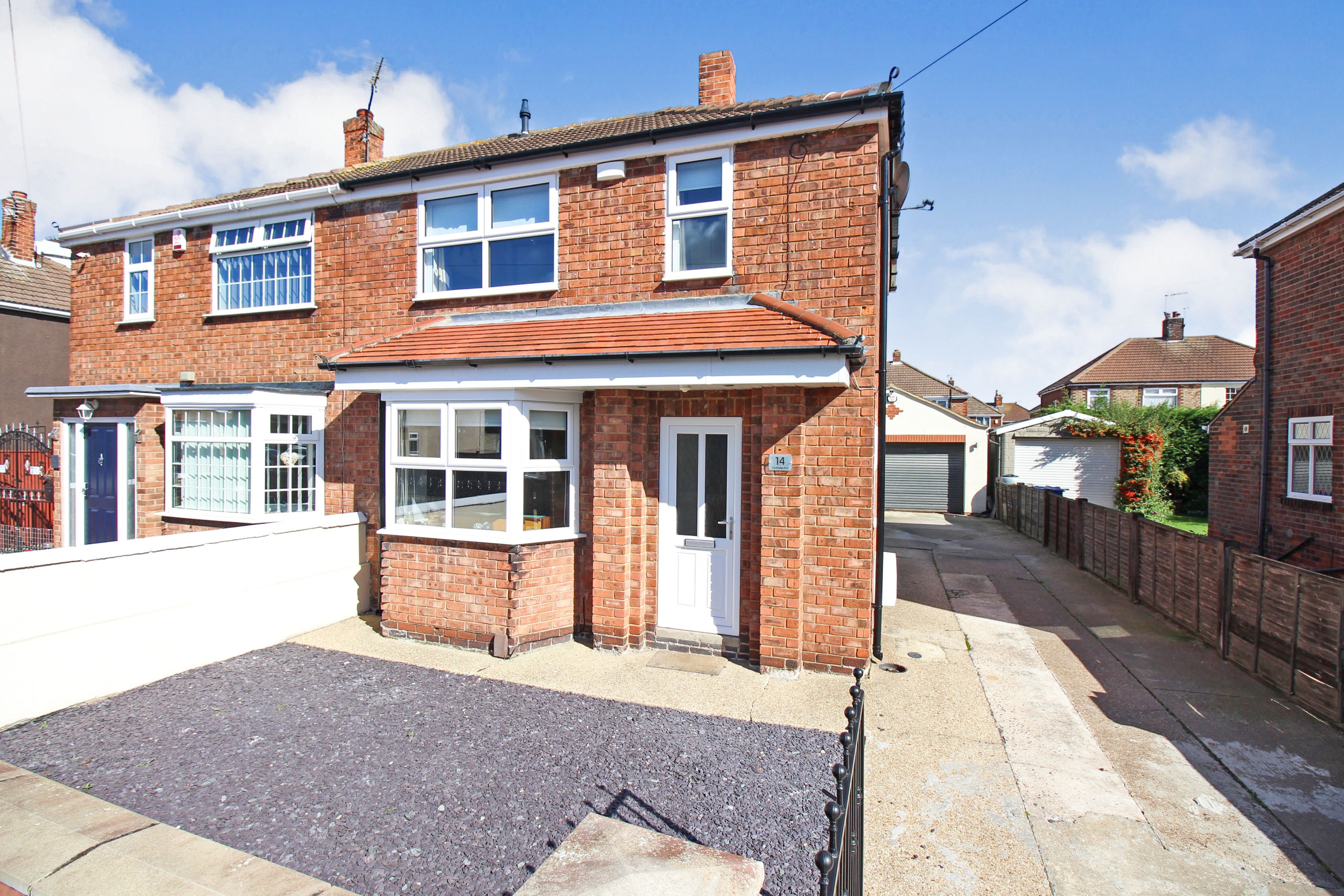 2 bedroom semidetached house for sale in Cartledge Avenue, Grimsby
