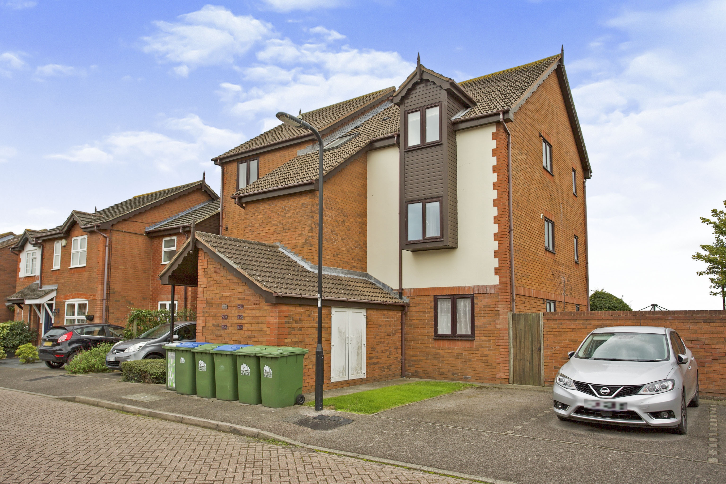 1 bedroom flat for sale in Waldegrave Close, Southampton, SO19 9RY