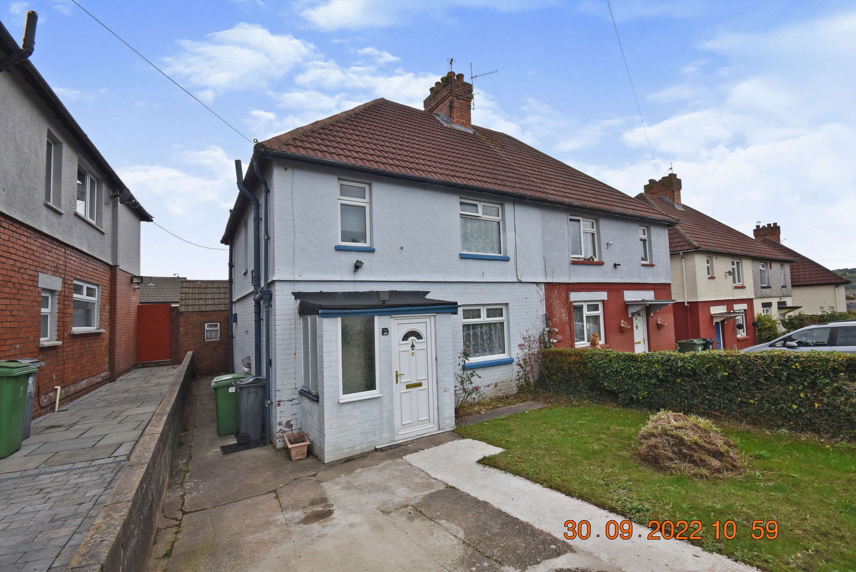 3 bedroom semidetached house for sale in Charteris Road, Cardiff, CF5 4EW