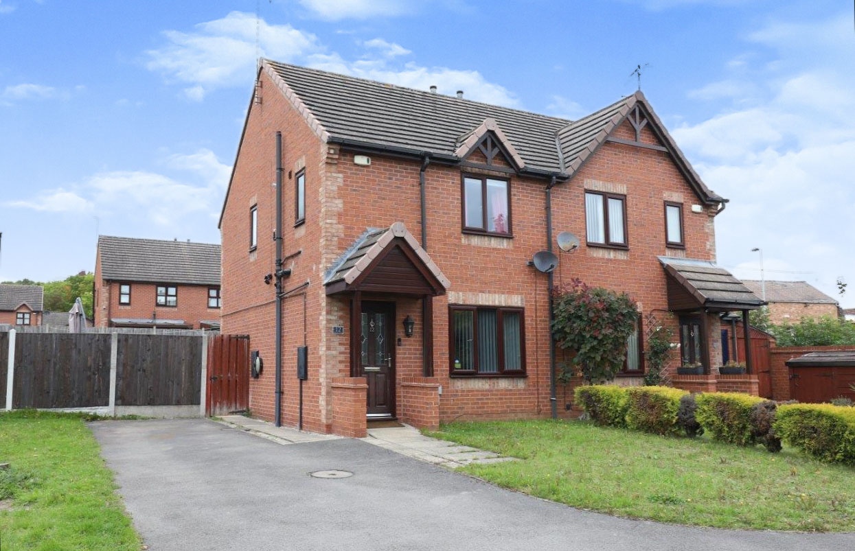 3 bedroom semidetached house for sale in Midvale Avenue, Sheffield, S6 3HJ