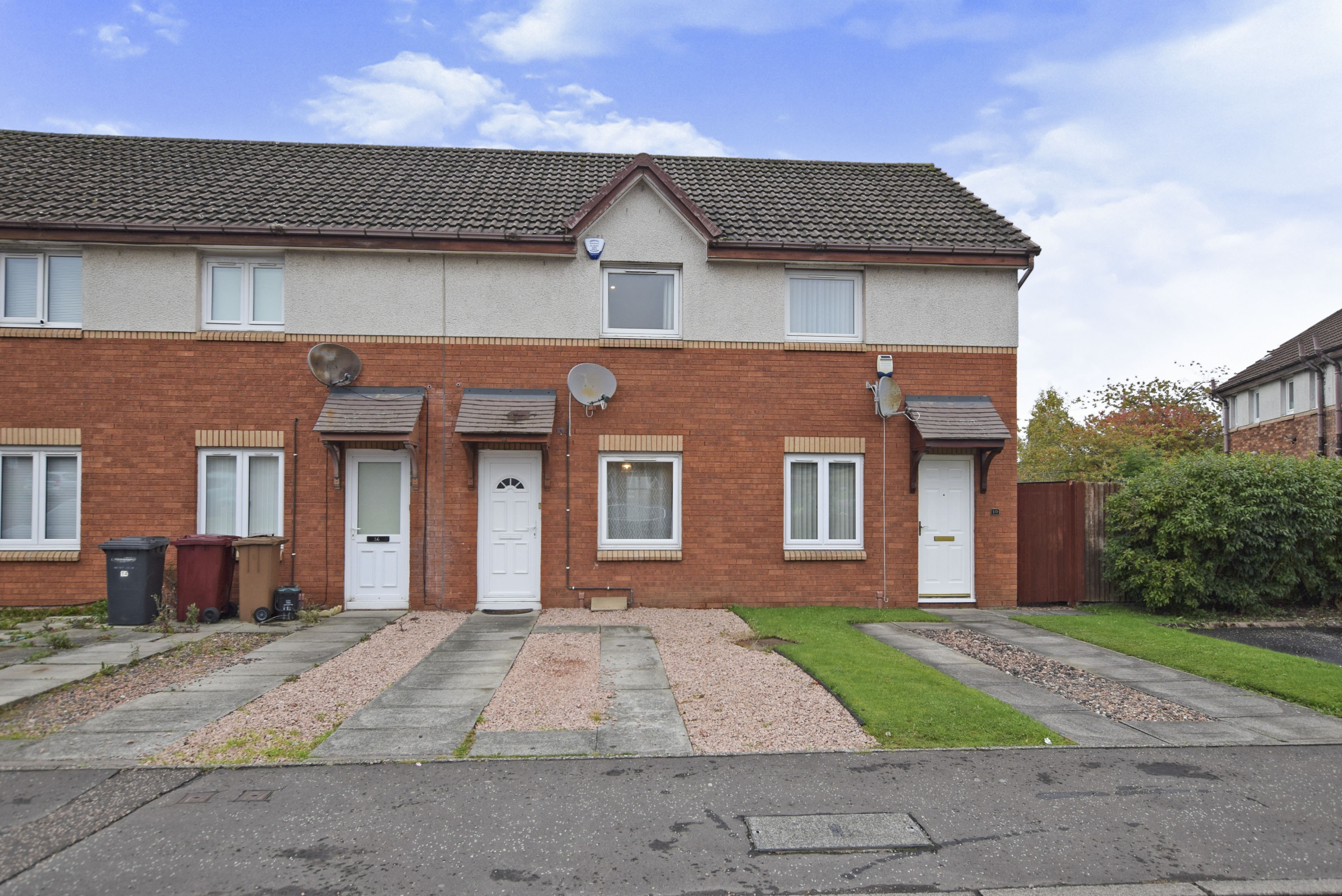 2 bedroom terraced house for sale in Kerrystone Court, Dundee, DD4 8XJ