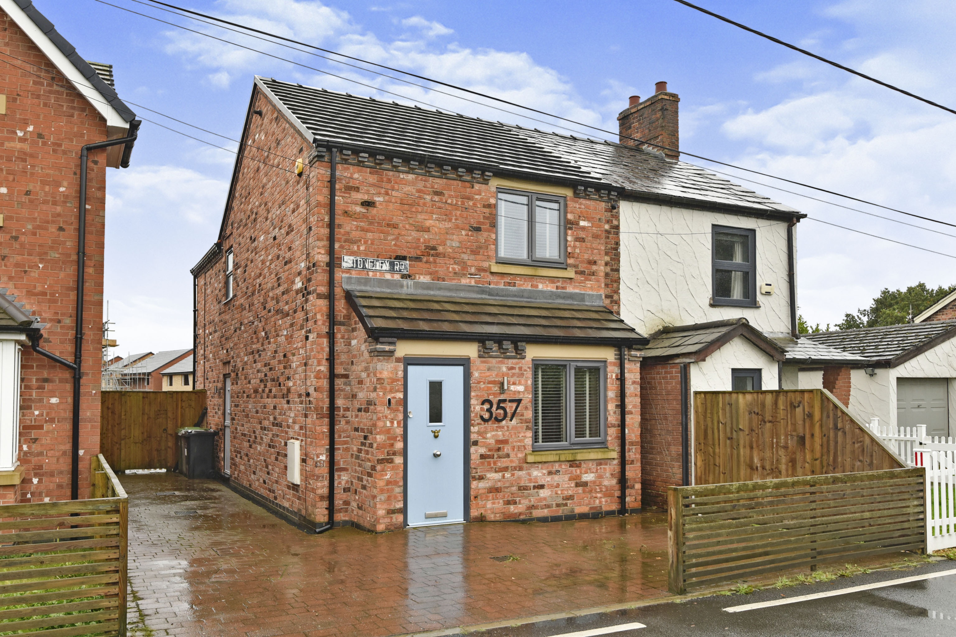 3 bedroom semidetached house for sale in Stoneley Road, Crewe, CW1 4NE