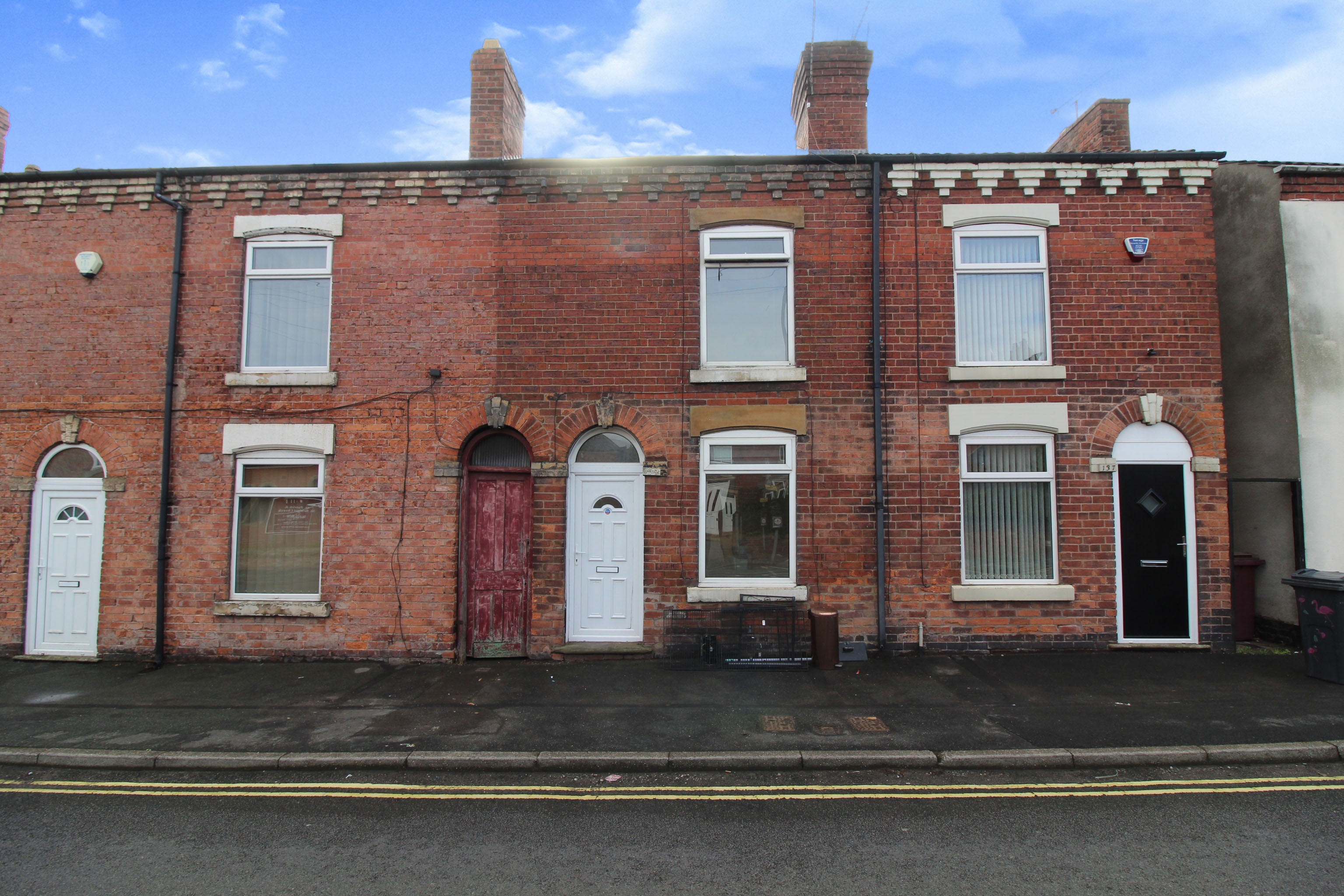 2 bedroom house chesterfield